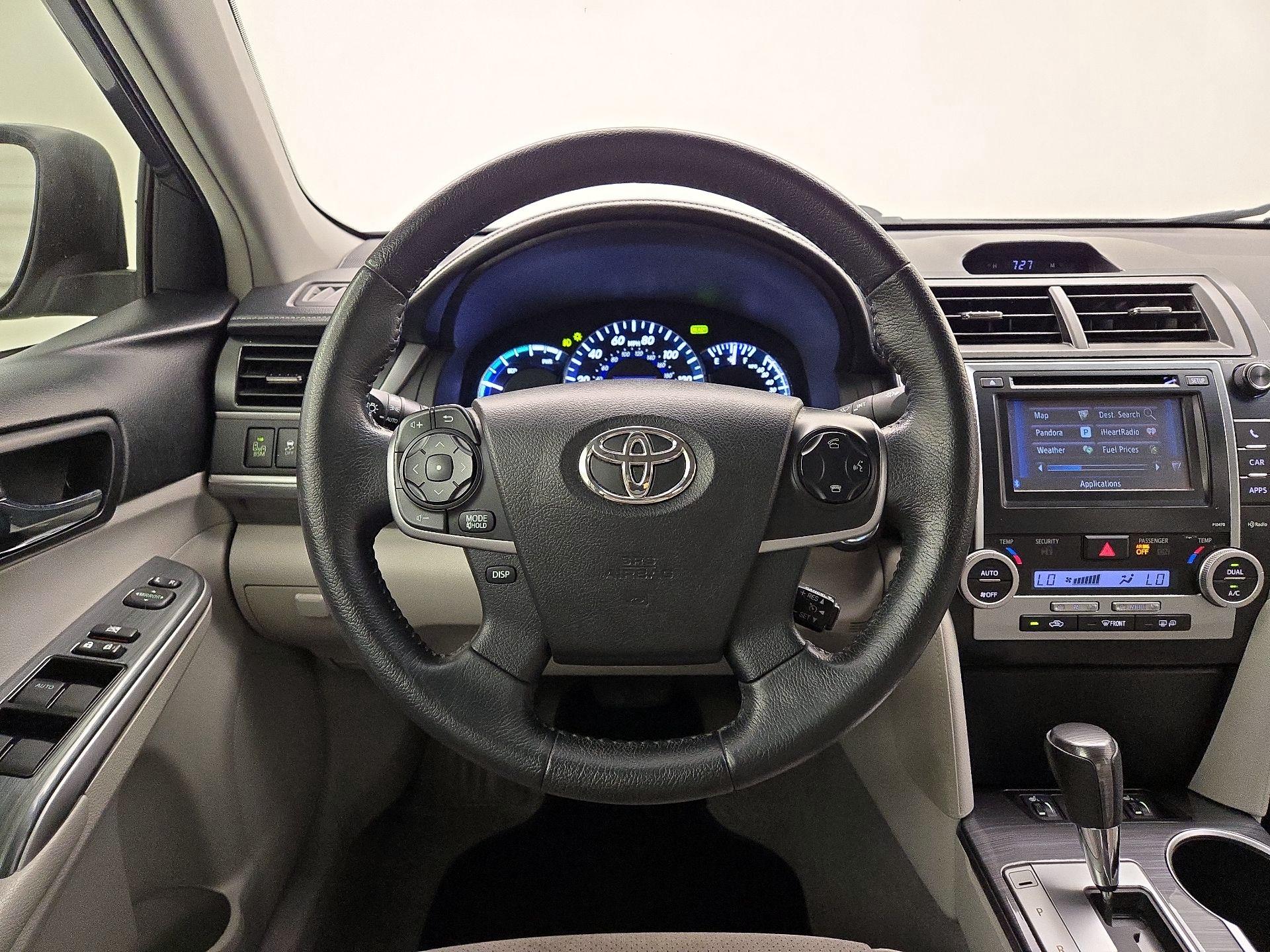 Thumbnail: 2014 Toyota Camry - 10