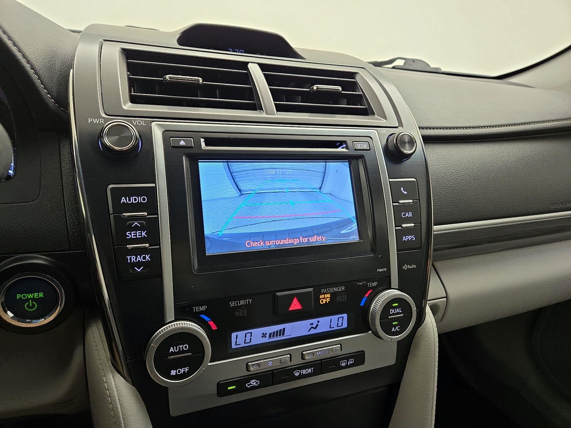 Thumbnail: 2014 Toyota Camry - 15