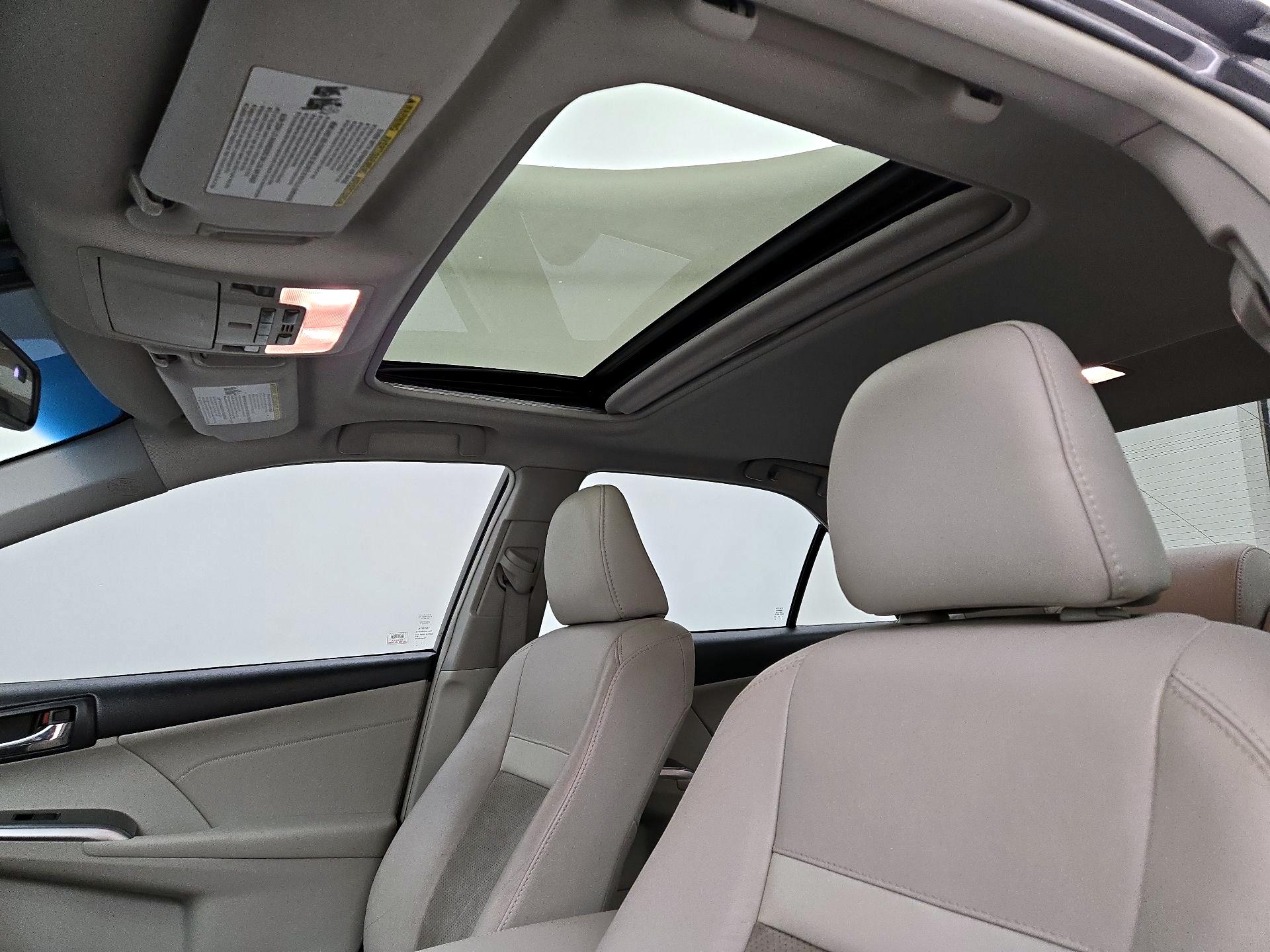 Thumbnail: 2014 Toyota Camry - 20