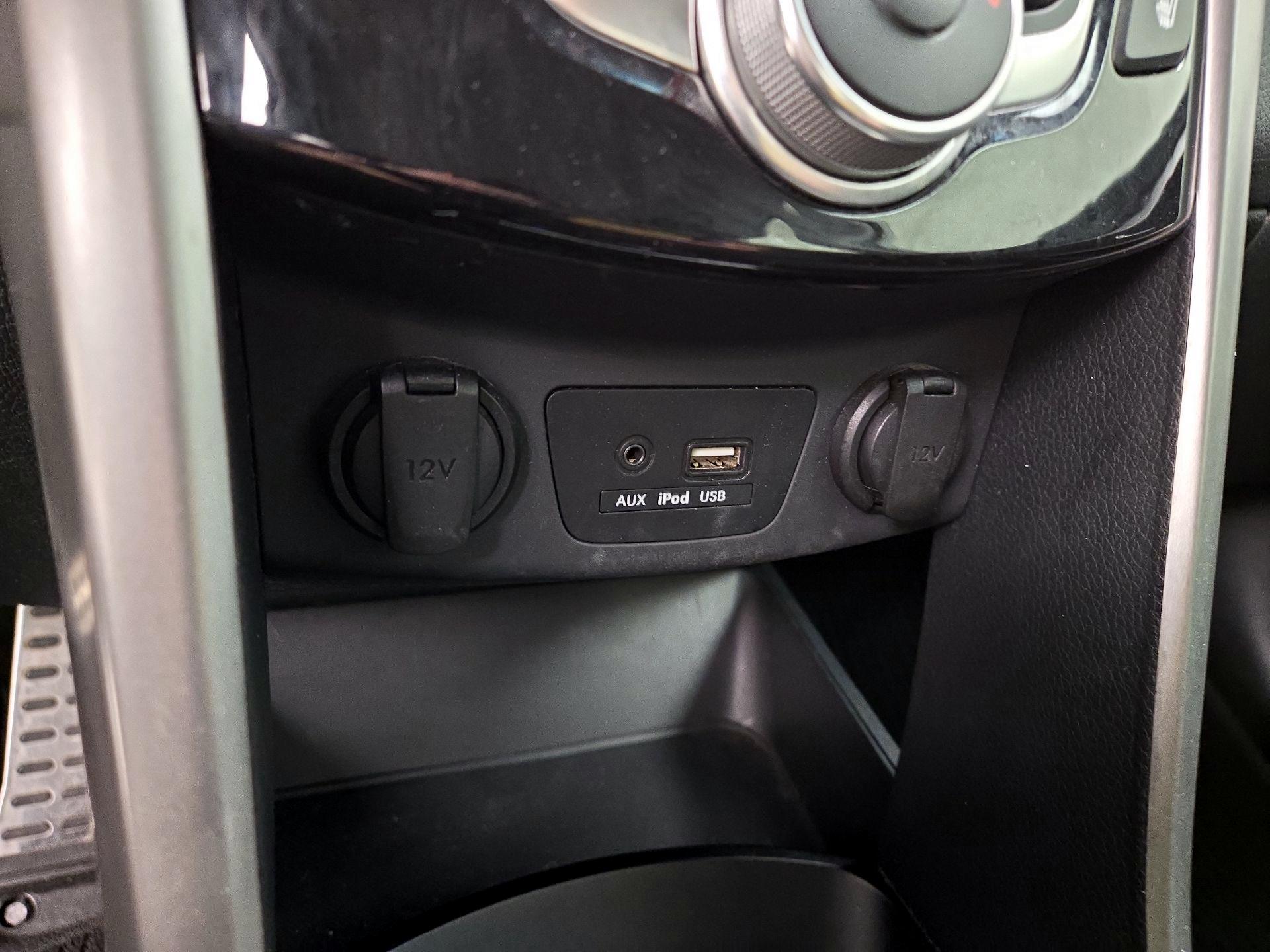 Thumbnail: 2016 Hyundai Elantra - 17