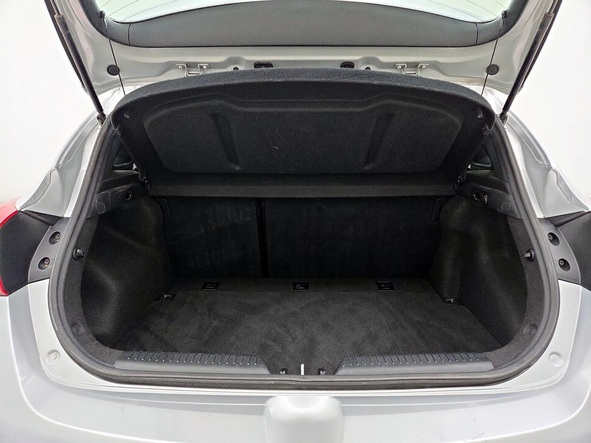 Thumbnail: 2016 Hyundai Elantra - 19