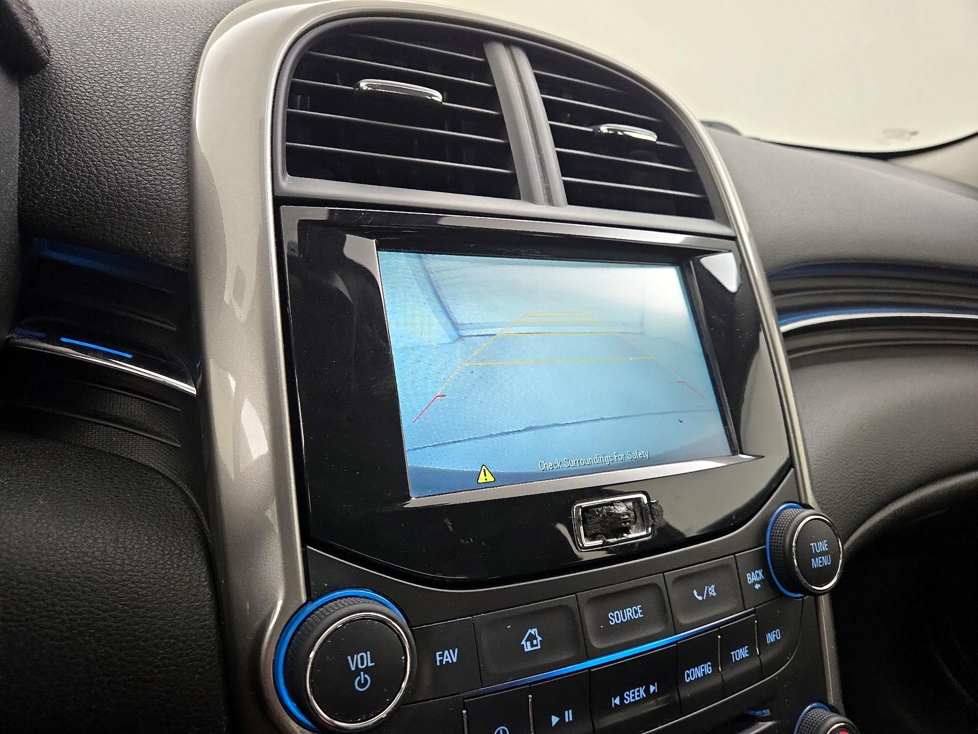 Thumbnail: 2015 Chevrolet Malibu - 14