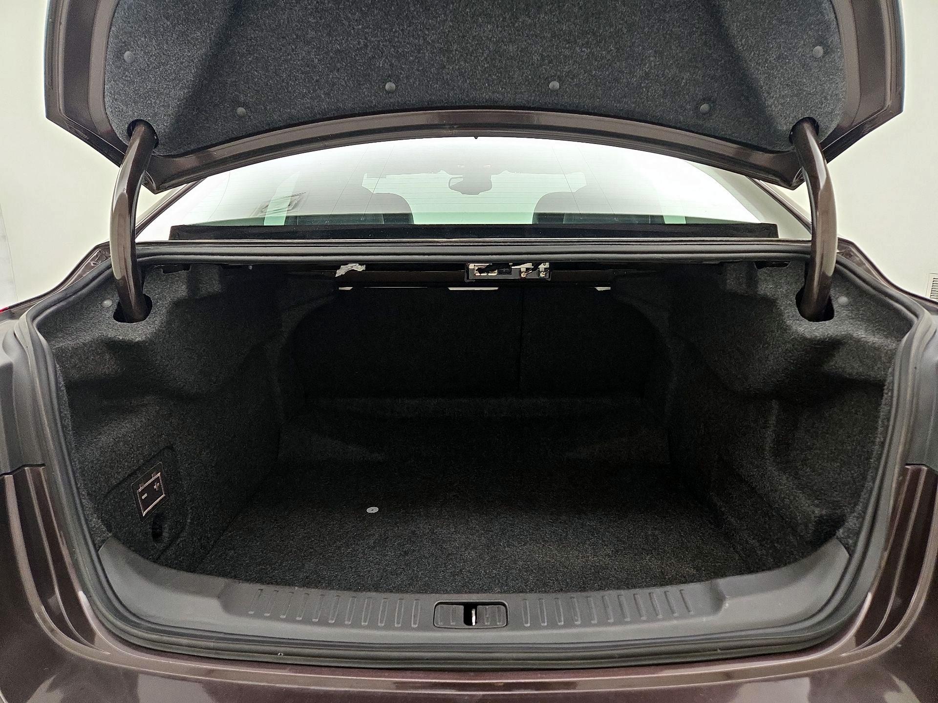 Thumbnail: 2015 Chevrolet Malibu - 20