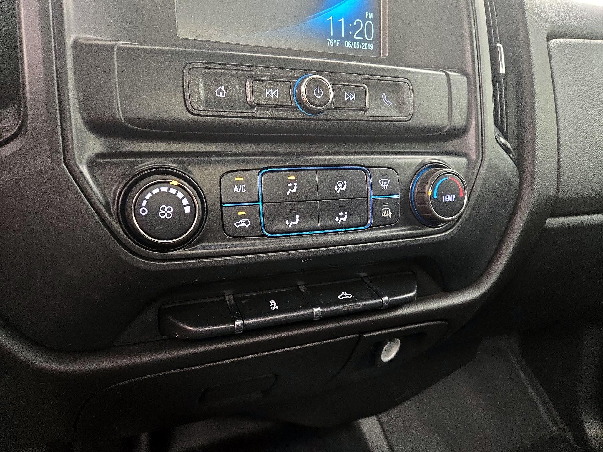 Thumbnail: 2018 Chevrolet Silverado 1500 - 16
