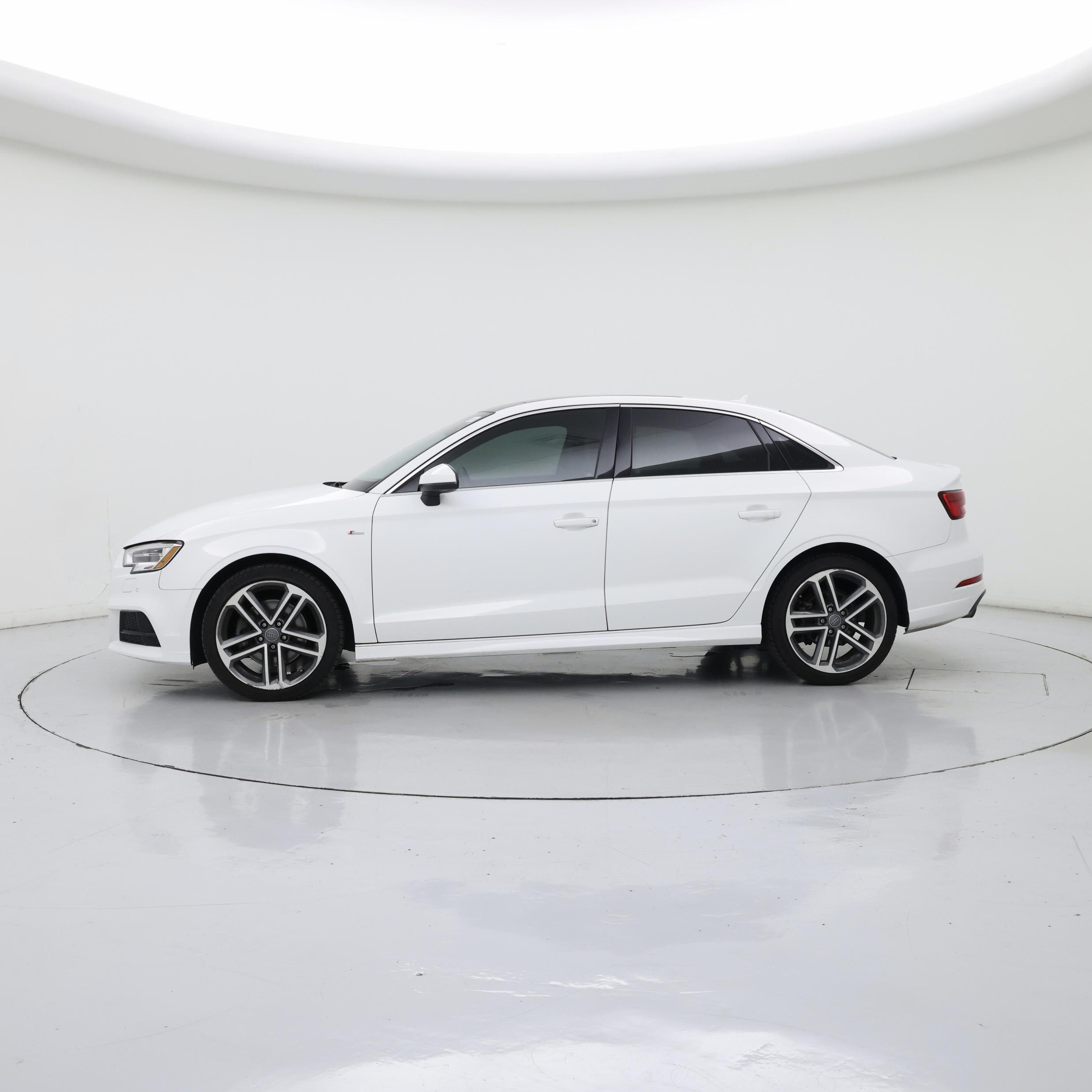 Thumbnail: 2017 Audi A3 - 3