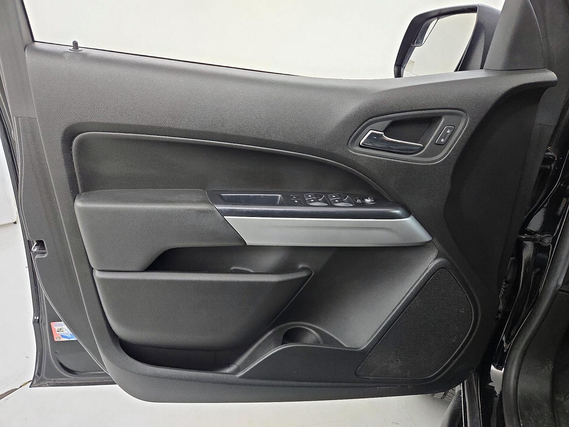 Thumbnail: 2021 Chevrolet Colorado - 12