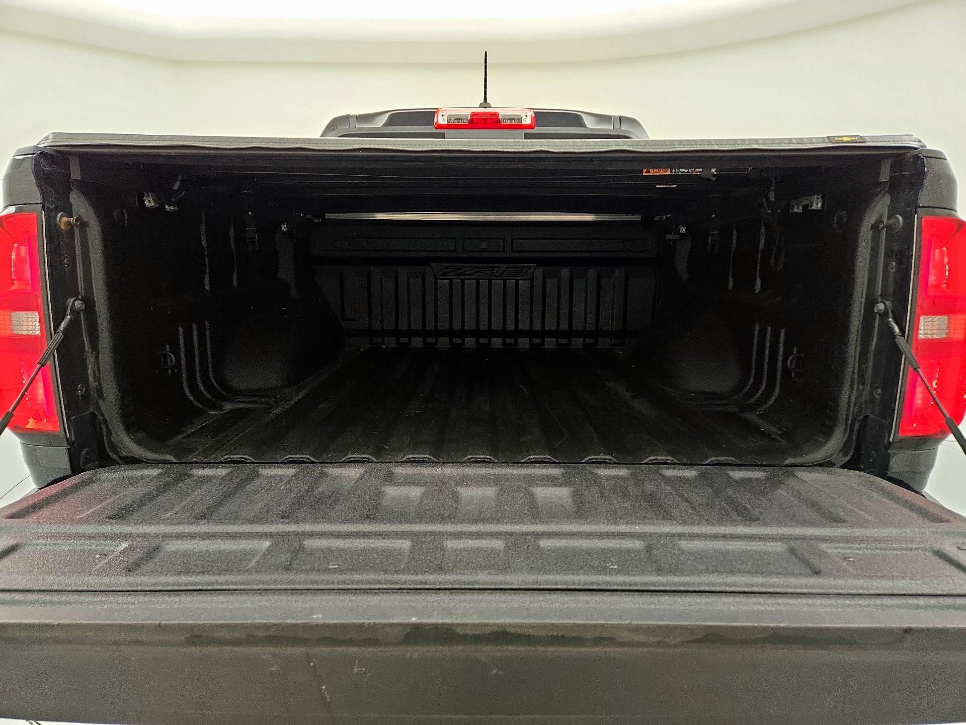 Thumbnail: 2021 Chevrolet Colorado - 20