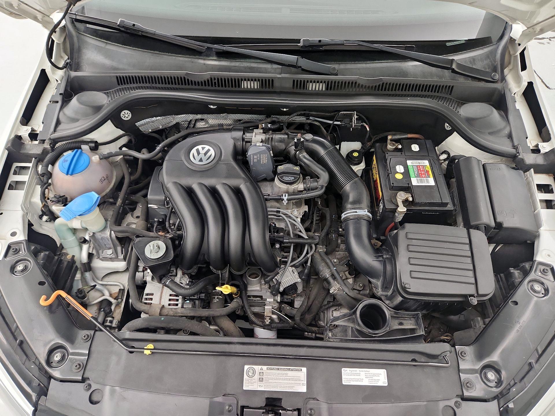 Thumbnail: 2014 Volkswagen Jetta - 20