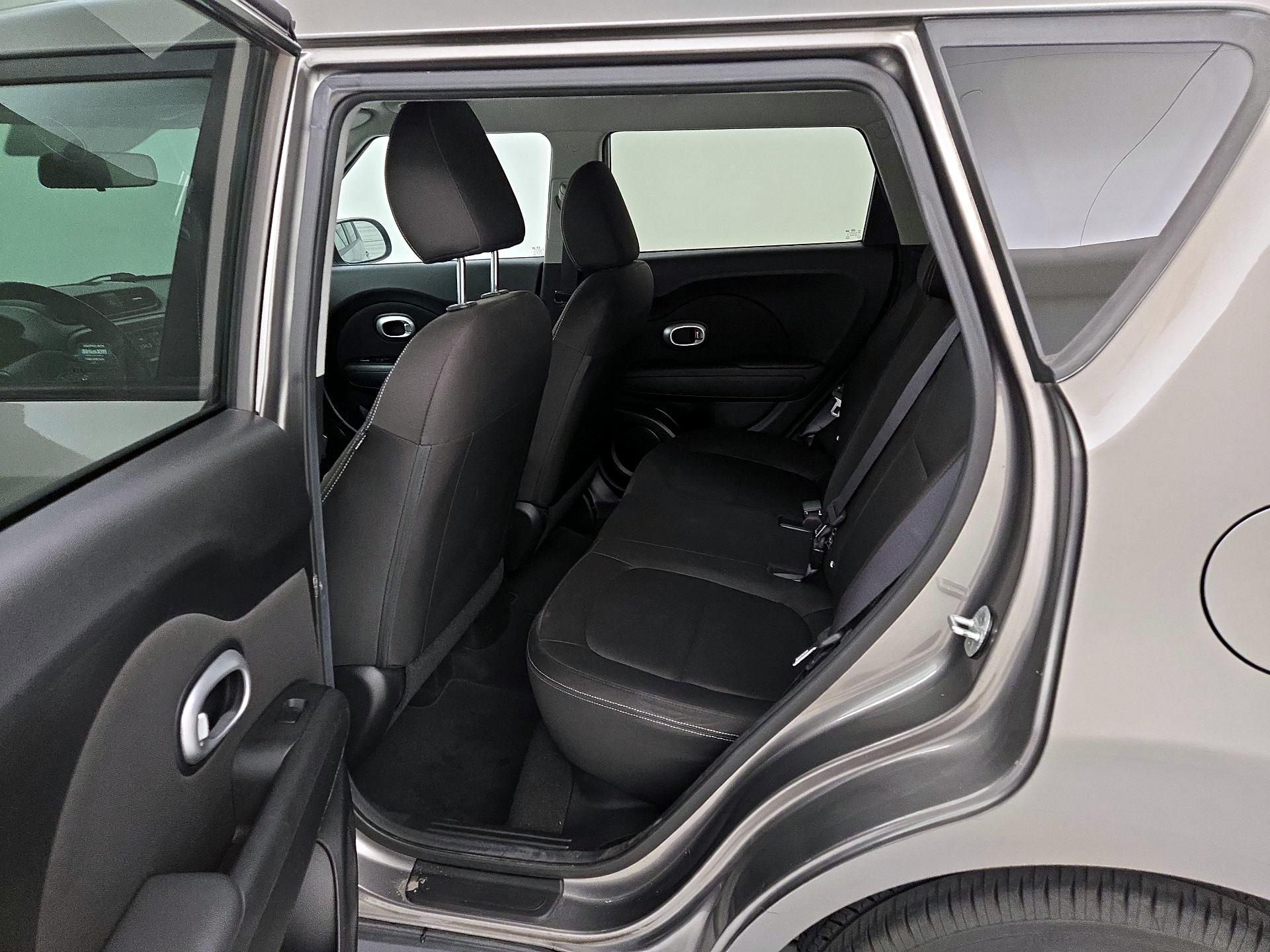 Thumbnail: 2016 Kia Soul - 18