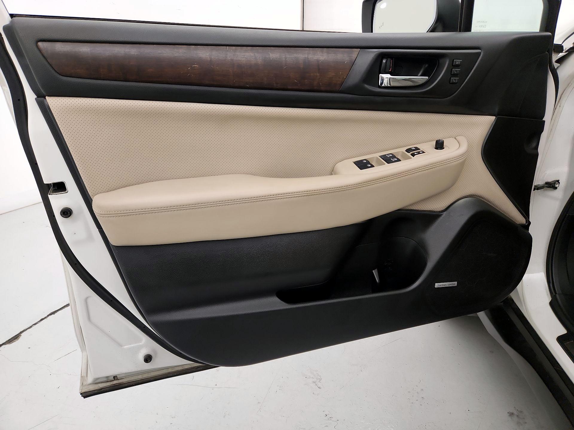 Thumbnail: 2015 Subaru Outback - 12