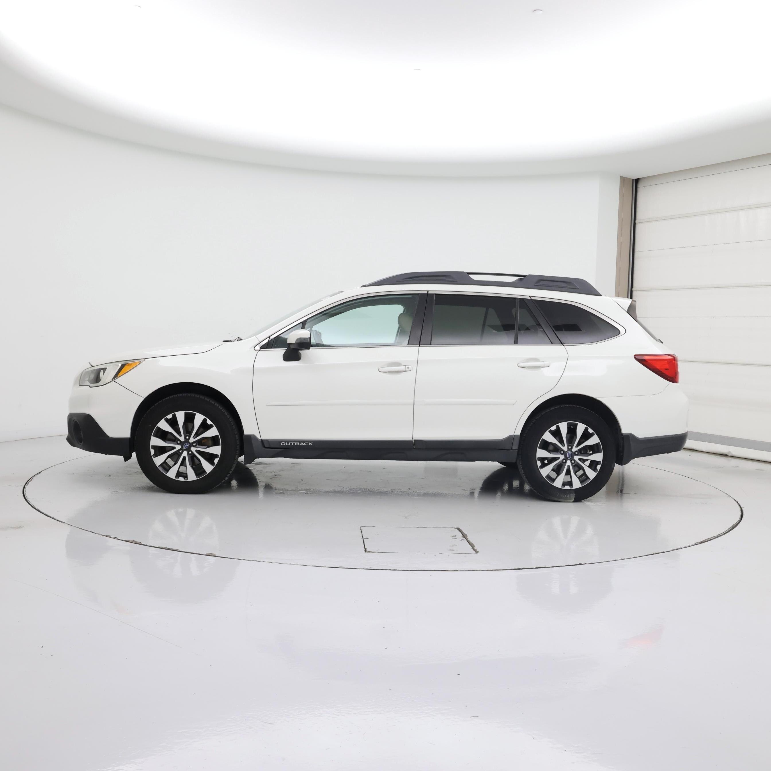 Thumbnail: 2015 Subaru Outback - 3