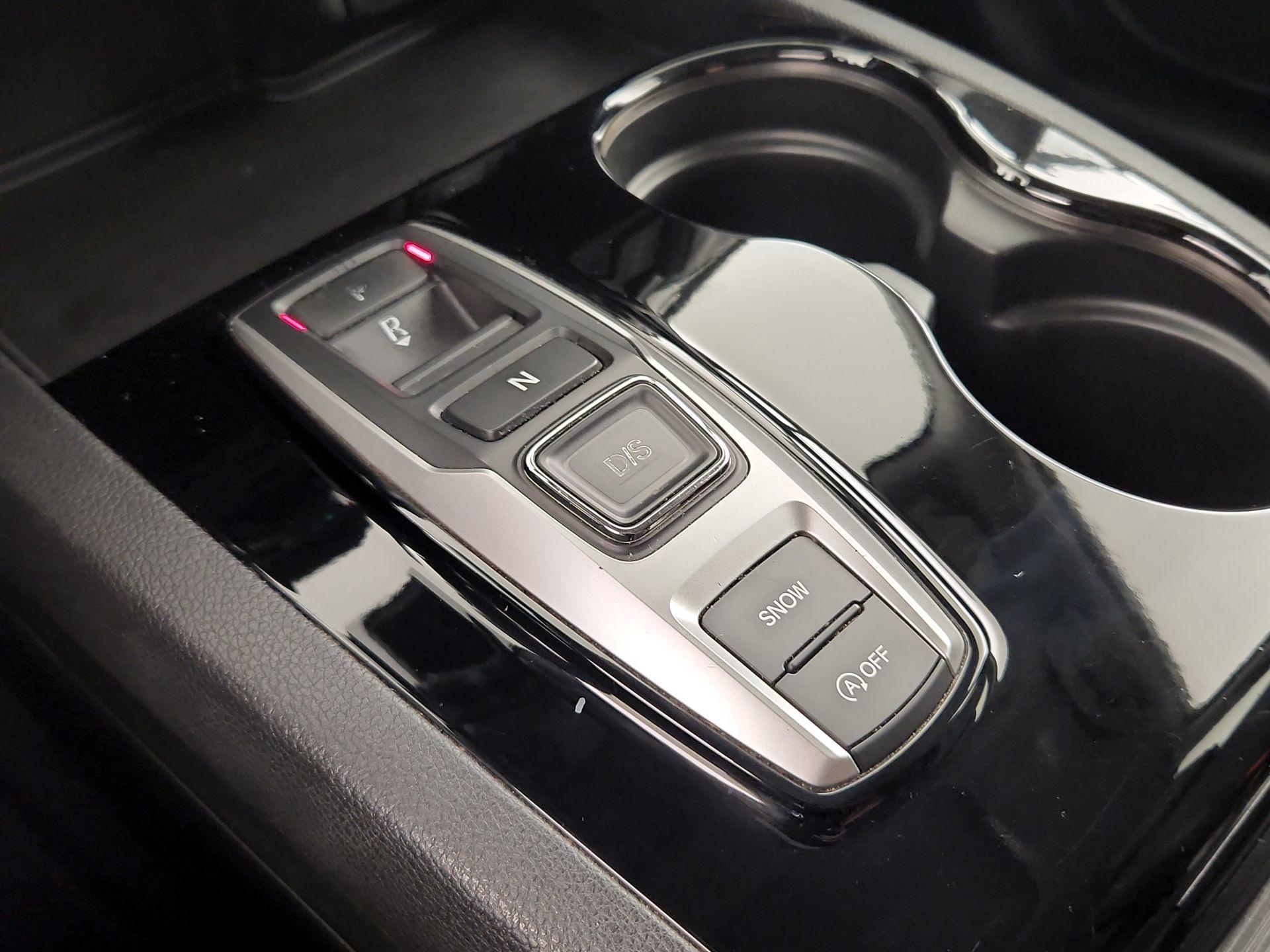 Thumbnail: 2017 Honda Pilot - 18