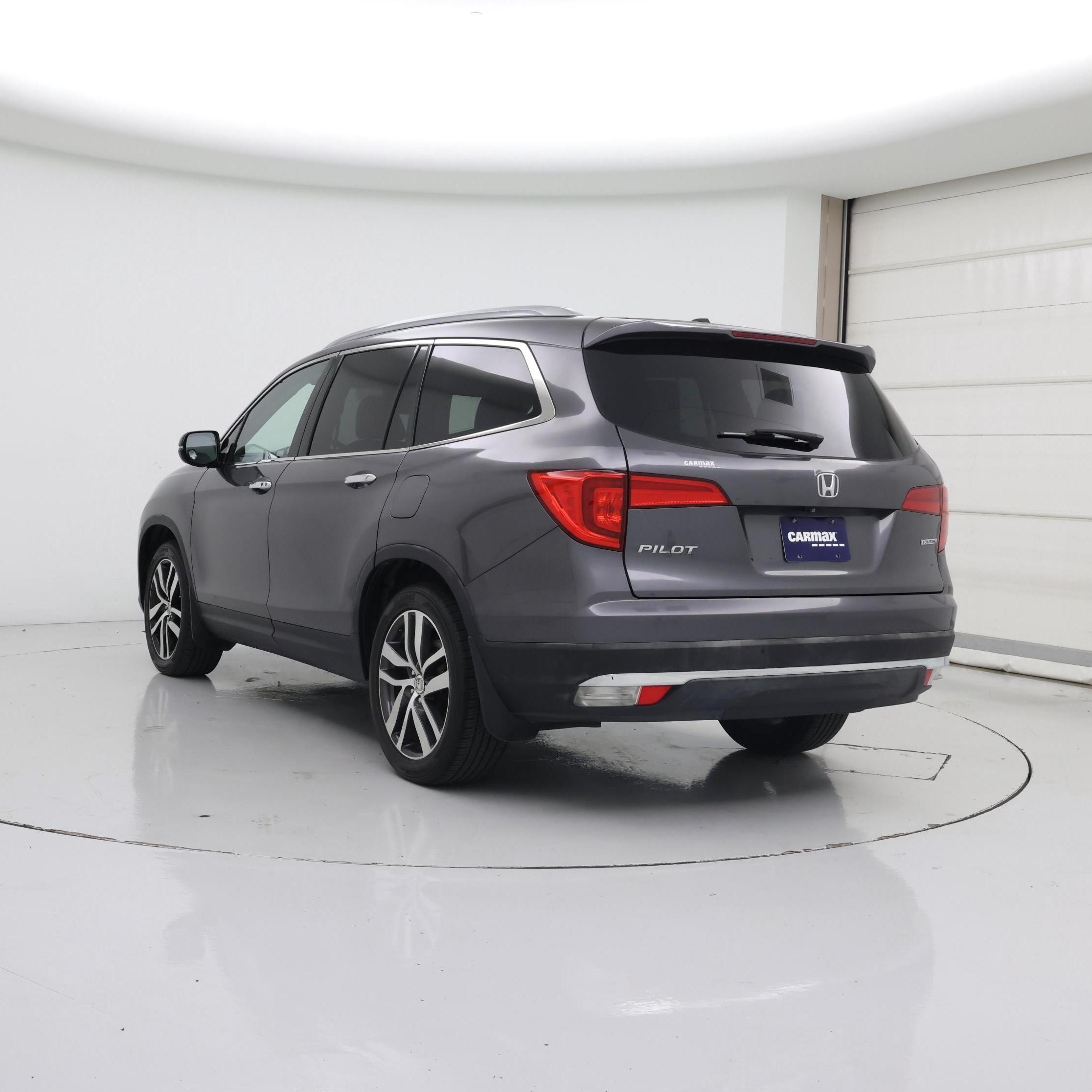 Thumbnail: 2017 Honda Pilot - 2