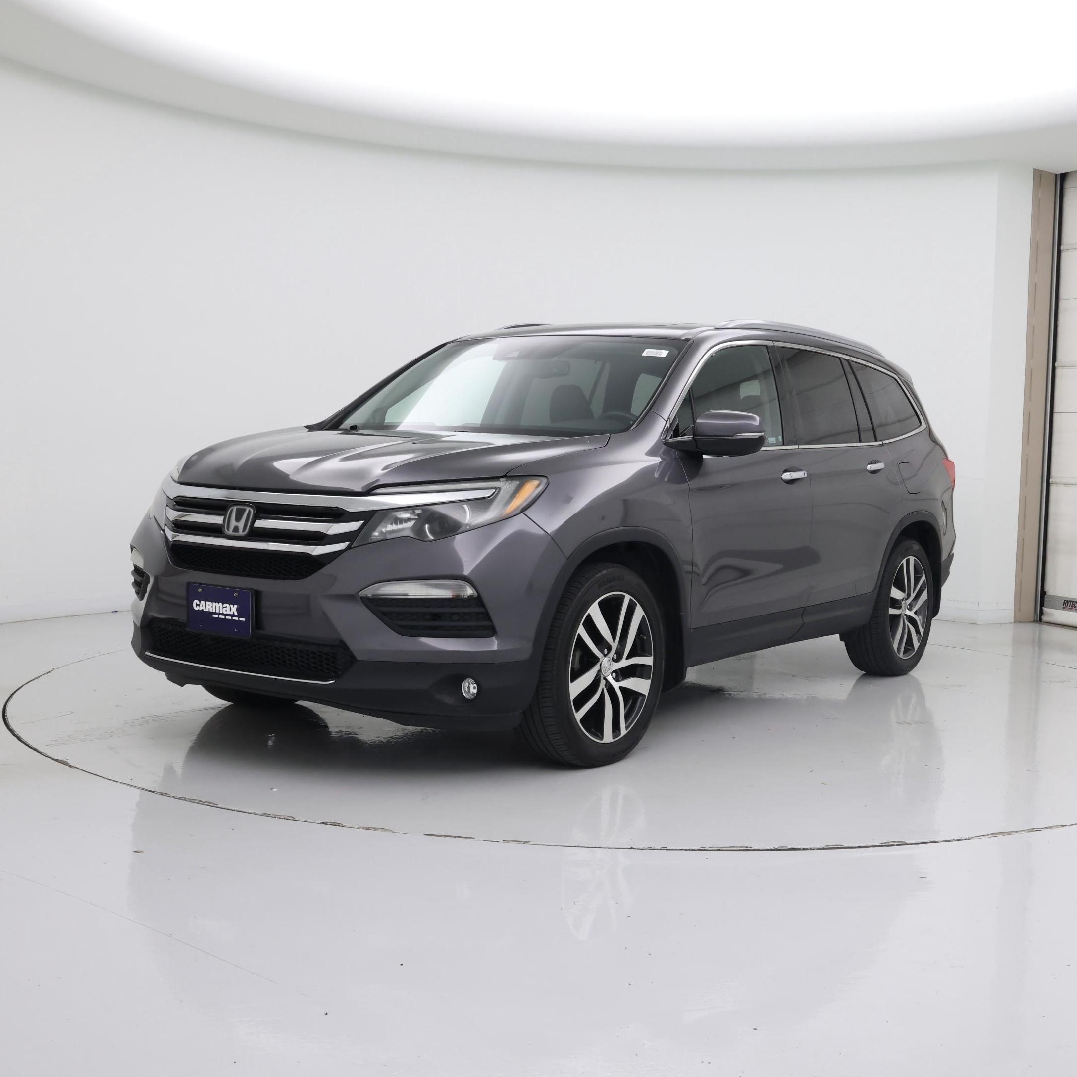 Thumbnail: 2017 Honda Pilot - 4