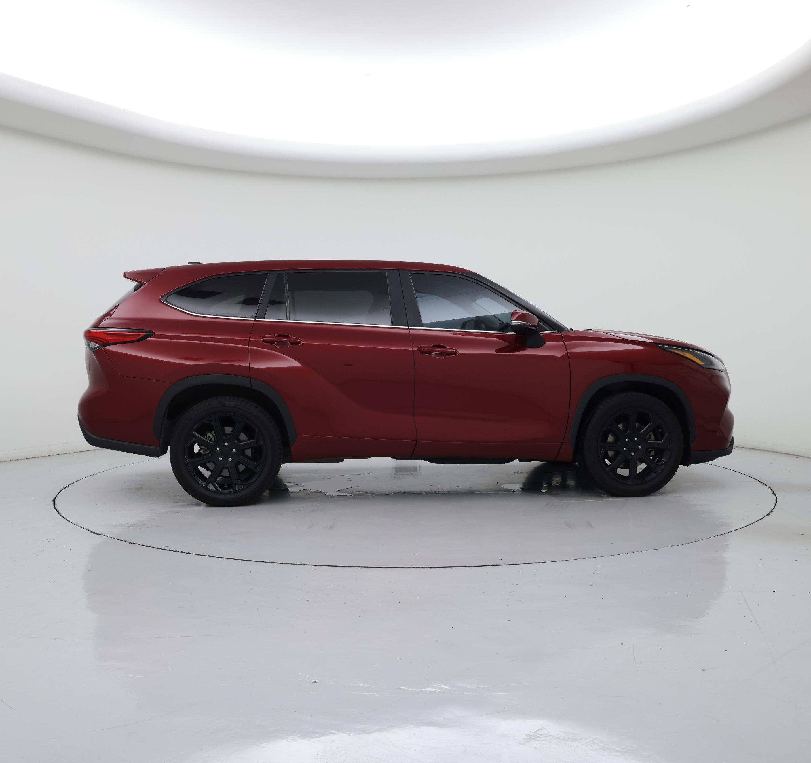 Thumbnail: 2023 Toyota Highlander - 7
