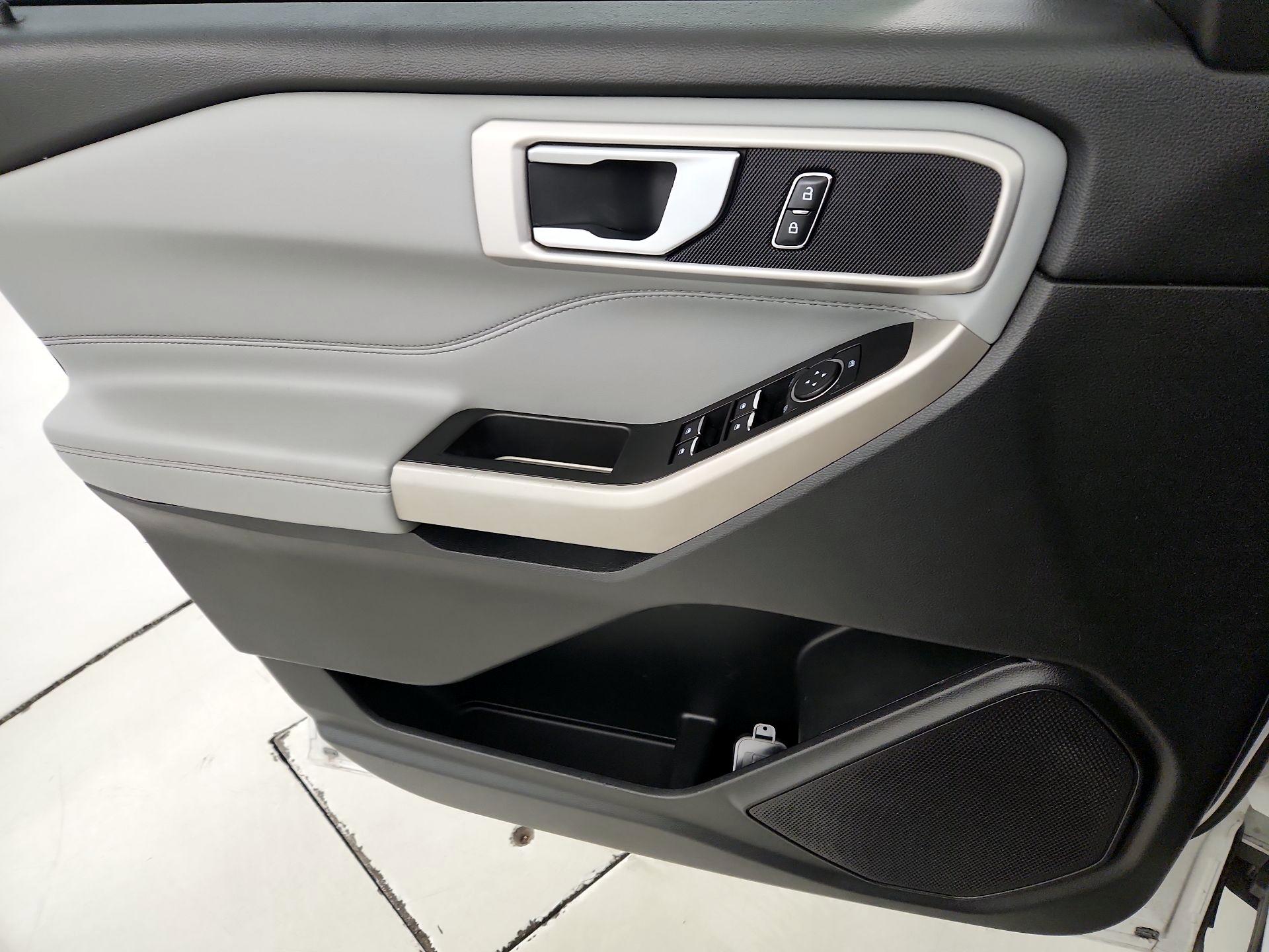 Thumbnail: 2021 Ford Explorer - 12