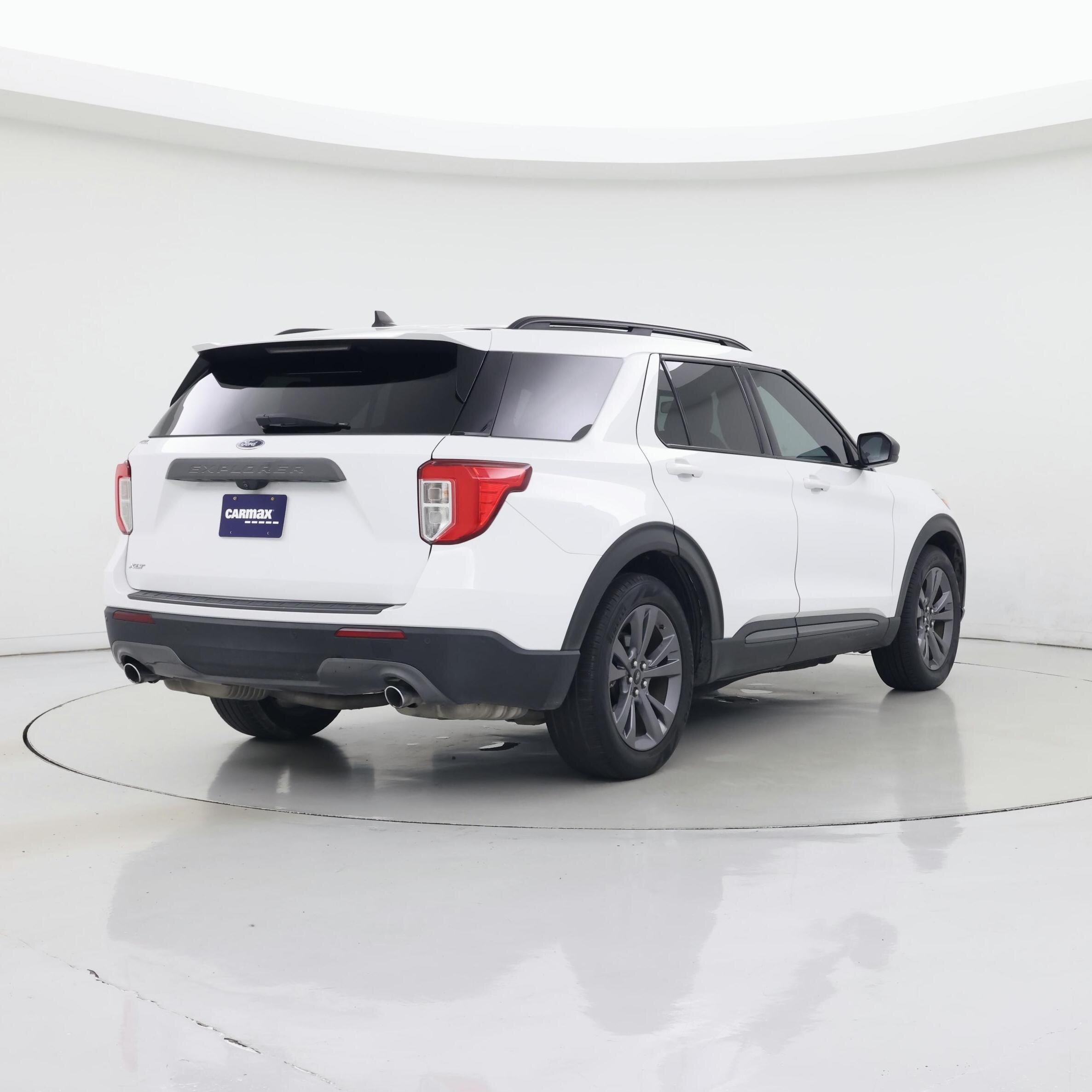 Thumbnail: 2021 Ford Explorer - 8