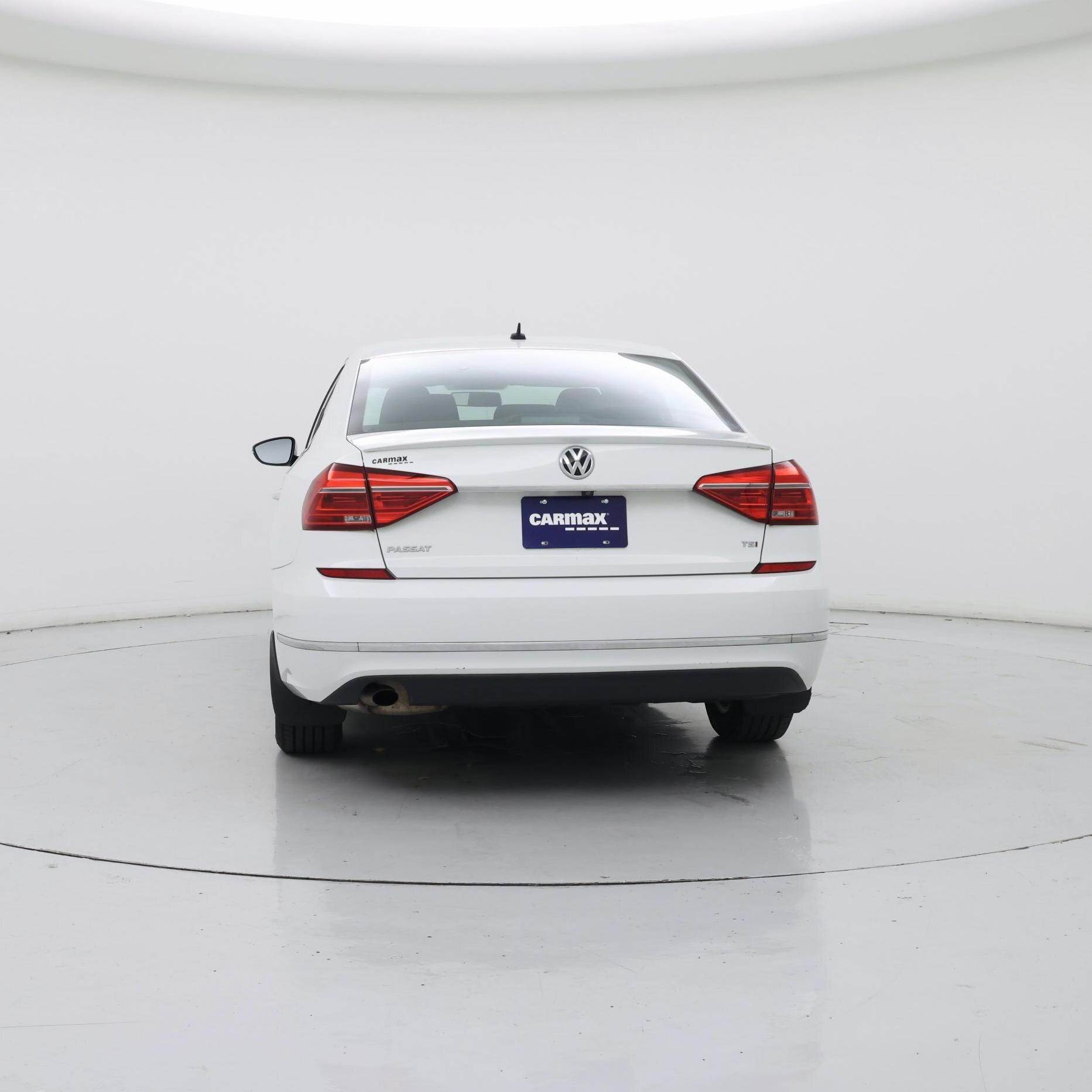 Thumbnail: 2016 Volkswagen Passat - 6