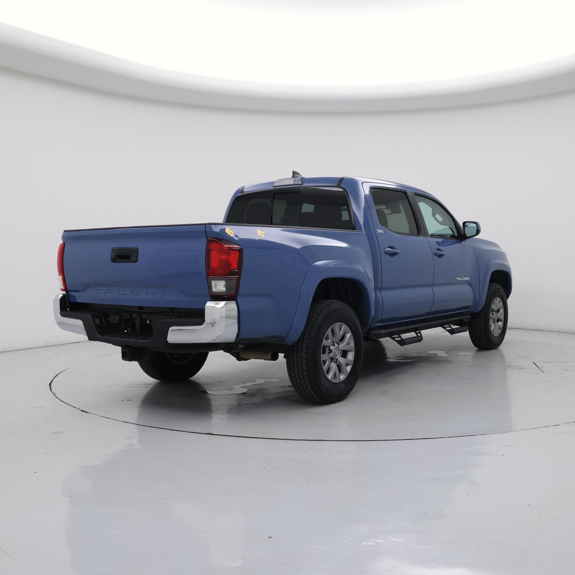 Thumbnail: 2019 Toyota Tacoma - 8
