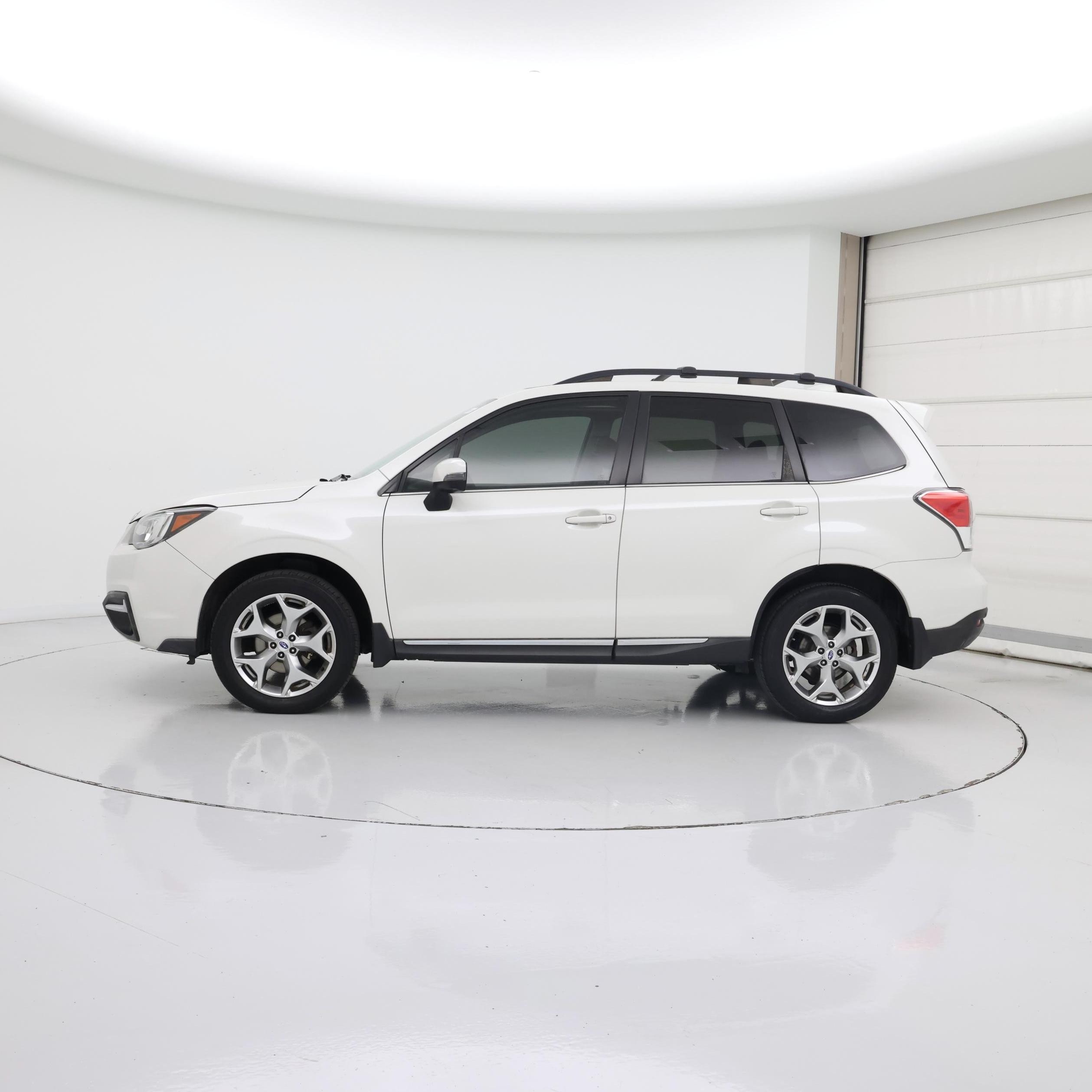Thumbnail: 2017 Subaru Forester - 3