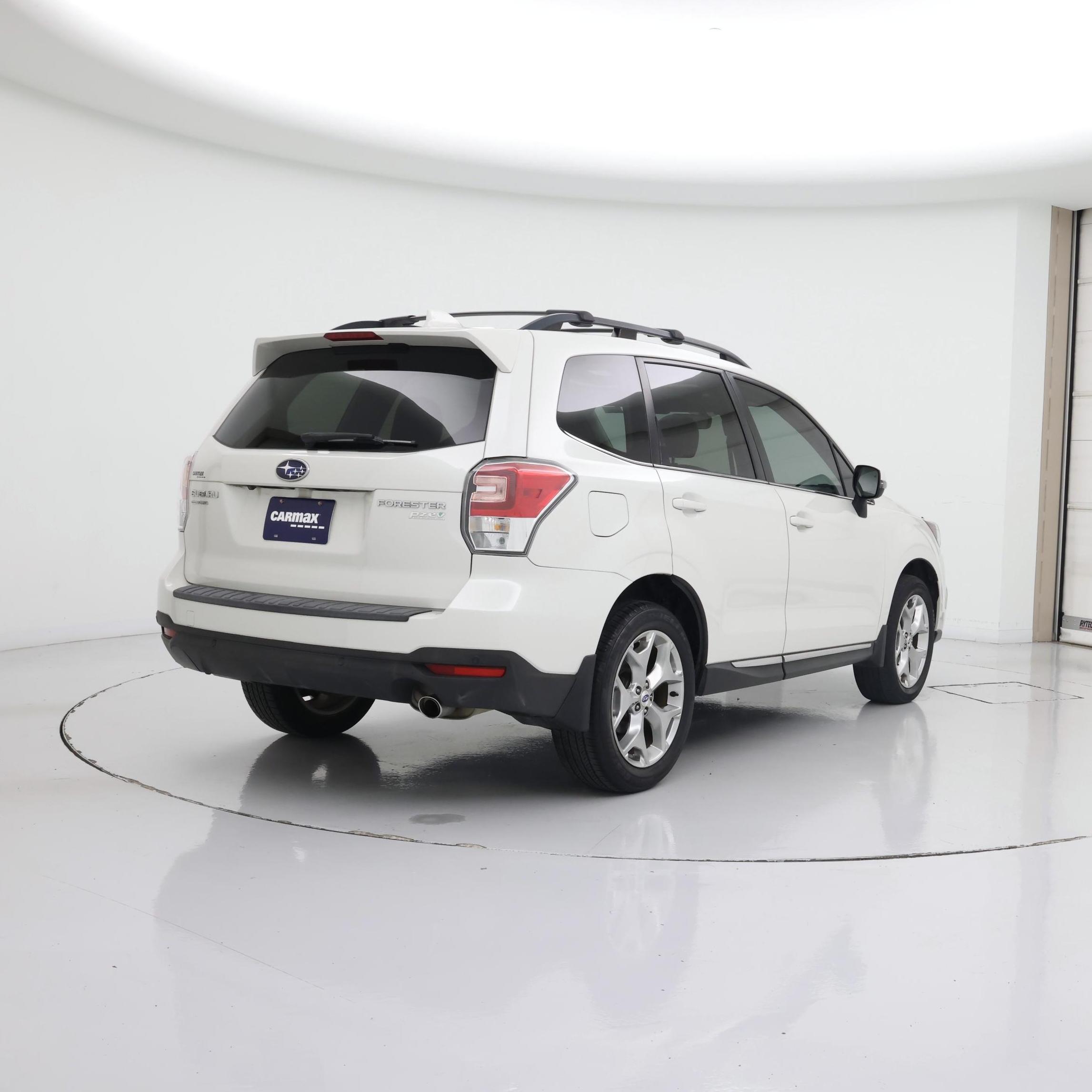 Thumbnail: 2017 Subaru Forester - 8