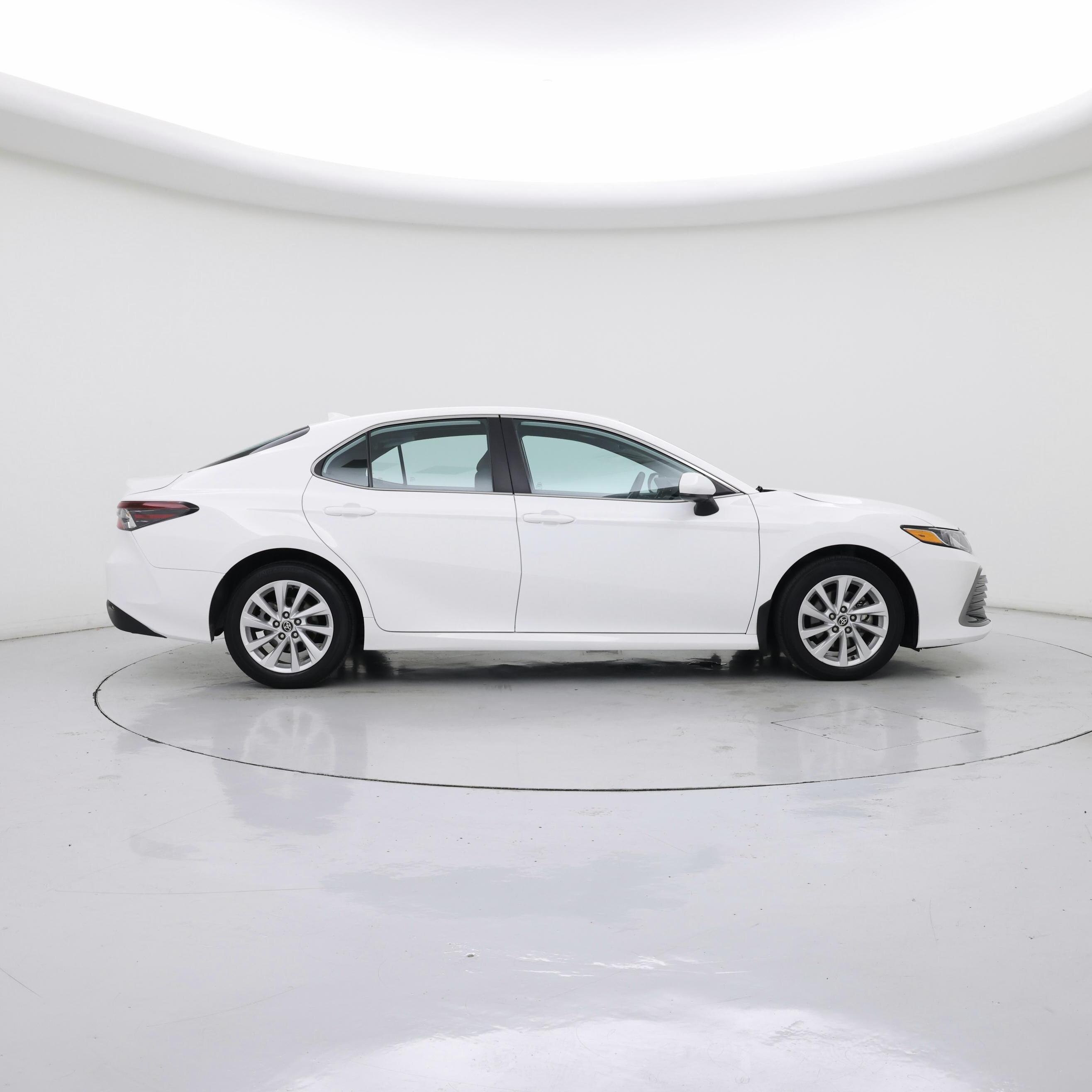 Thumbnail: 2022 Toyota Camry - 7