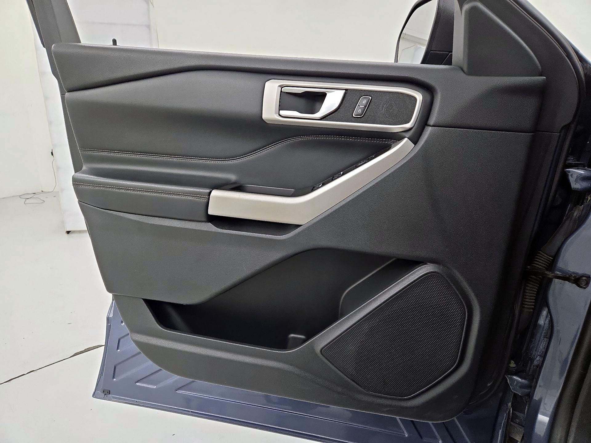 Thumbnail: 2021 Ford Explorer - 12