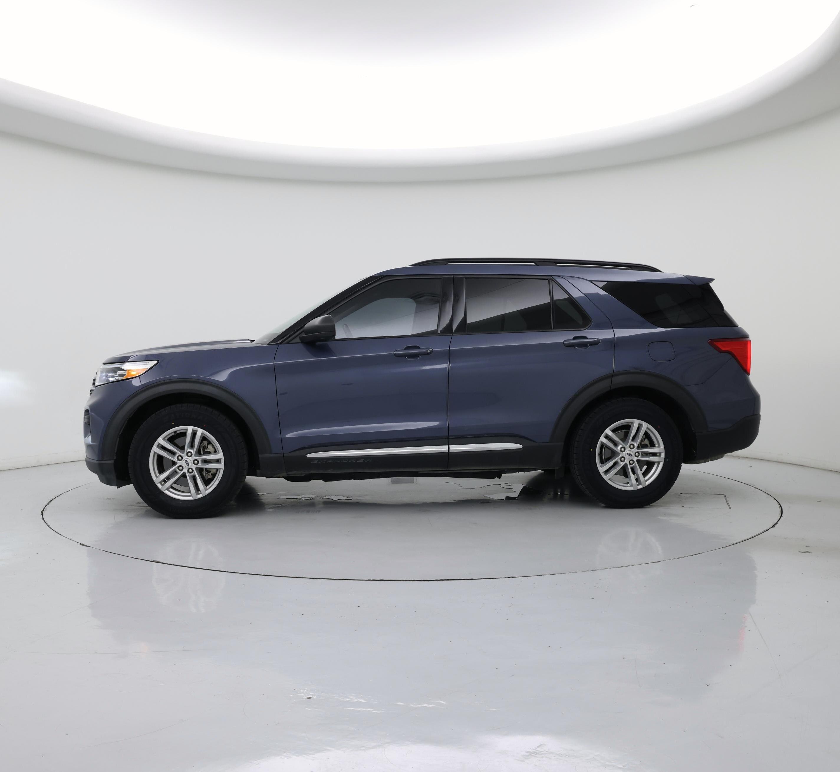 Thumbnail: 2021 Ford Explorer - 3