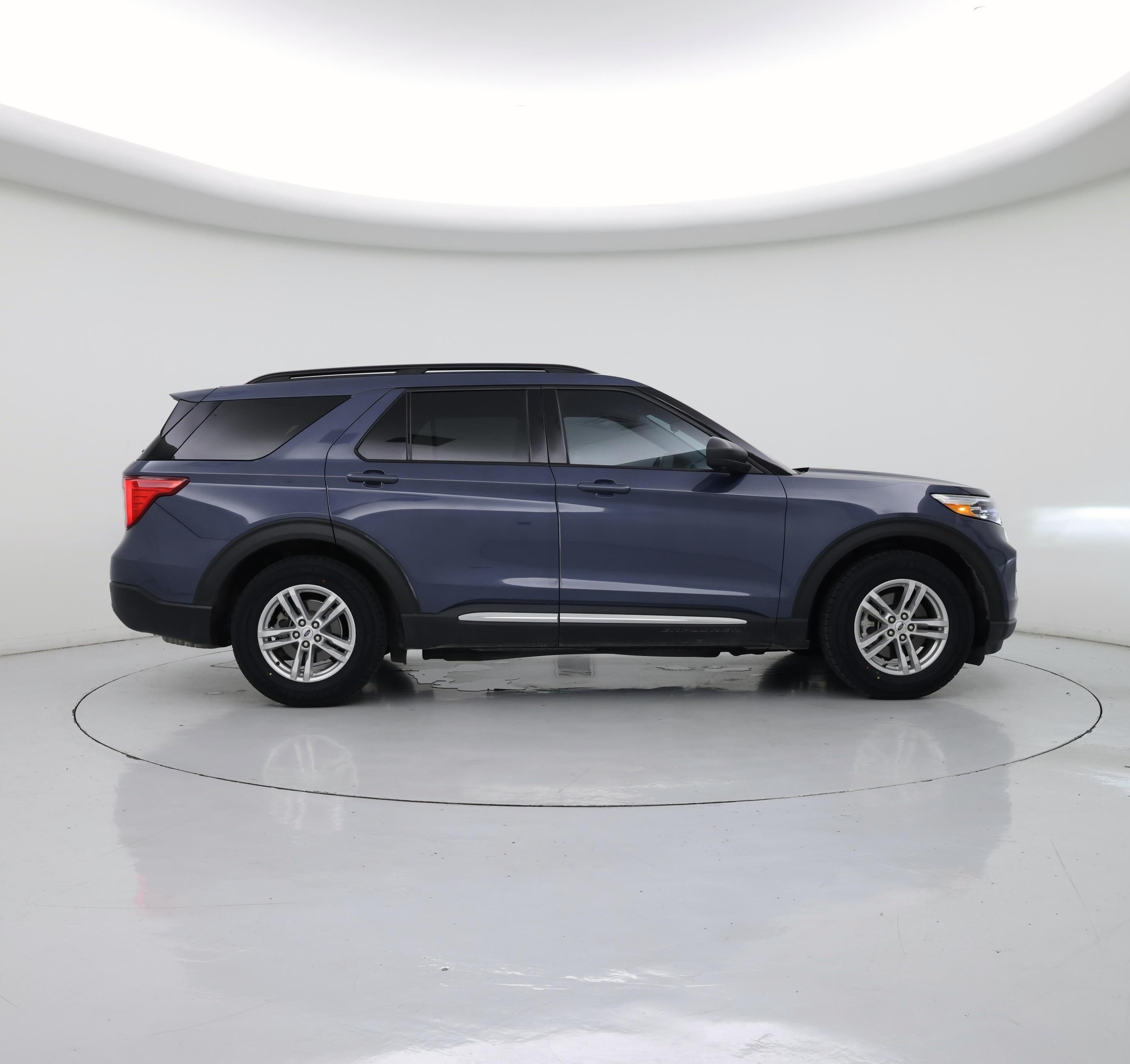 Thumbnail: 2021 Ford Explorer - 7
