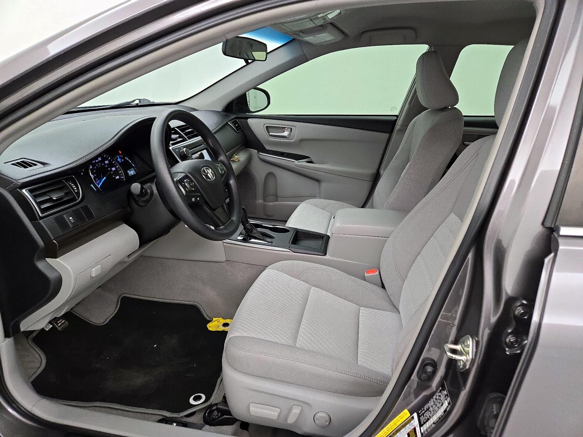 Thumbnail: 2015 Toyota Camry - 11