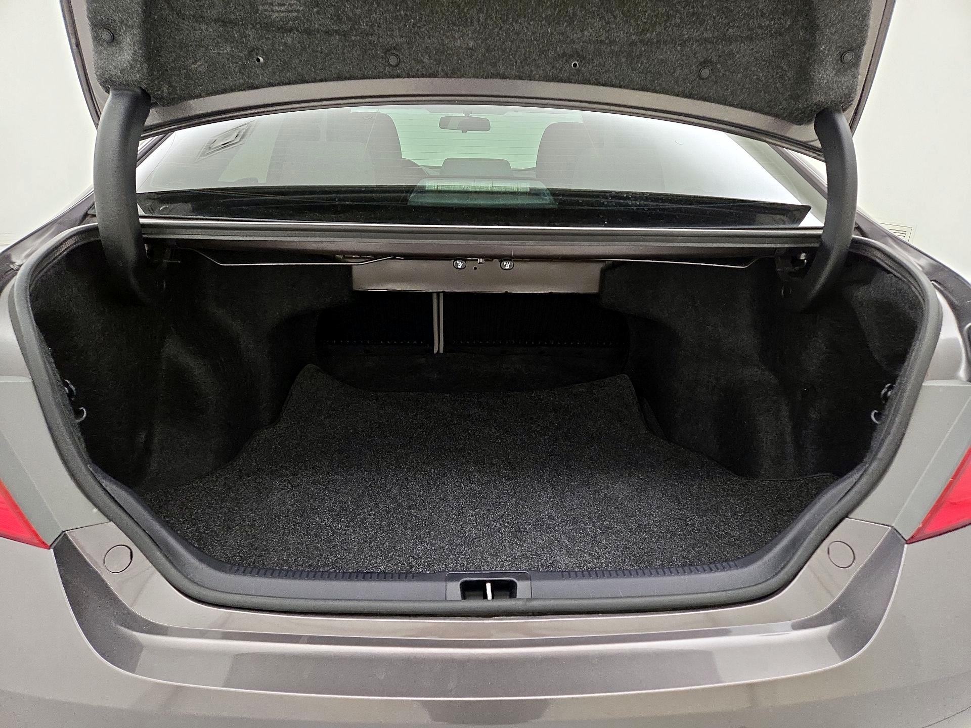 Thumbnail: 2015 Toyota Camry - 20