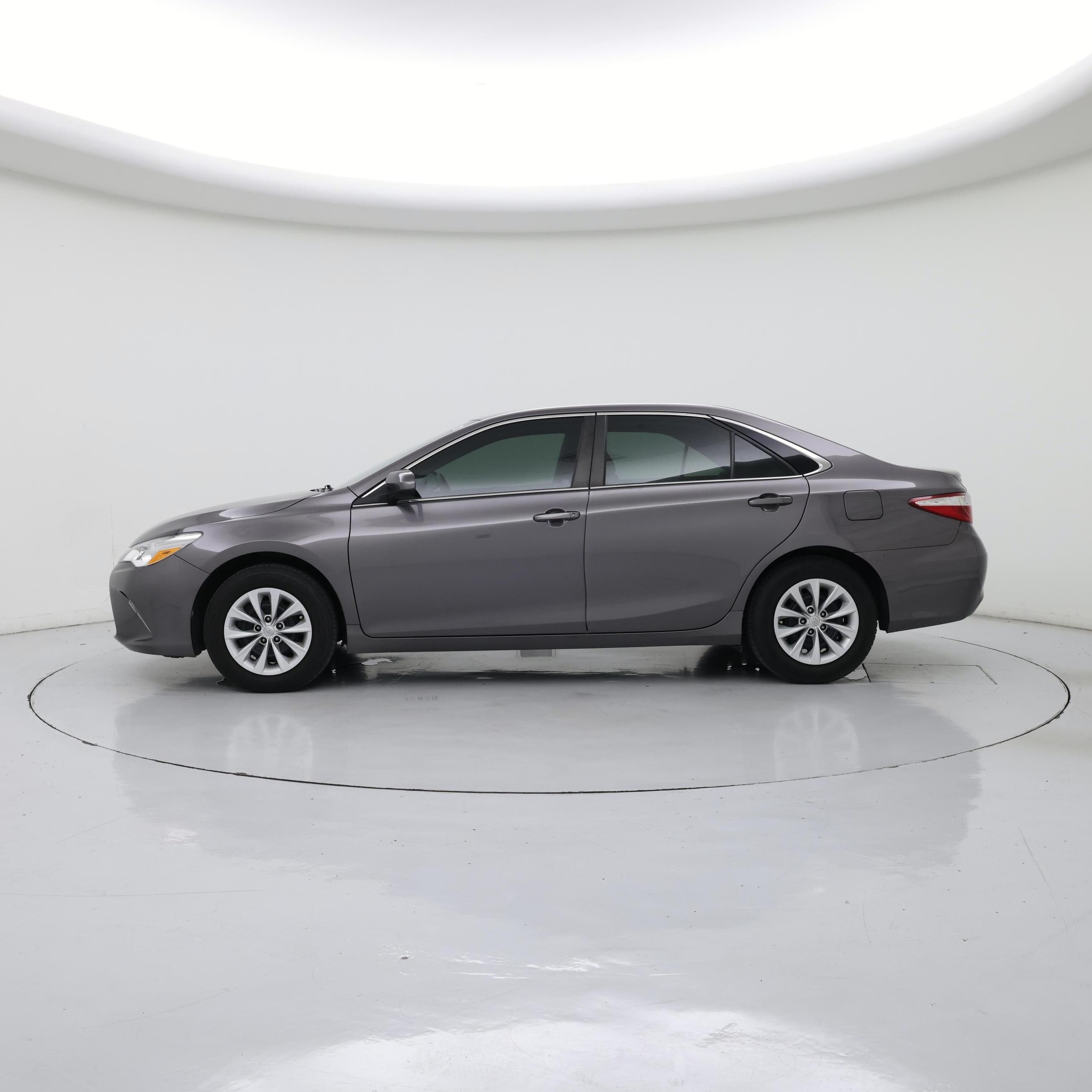 Thumbnail: 2015 Toyota Camry - 3