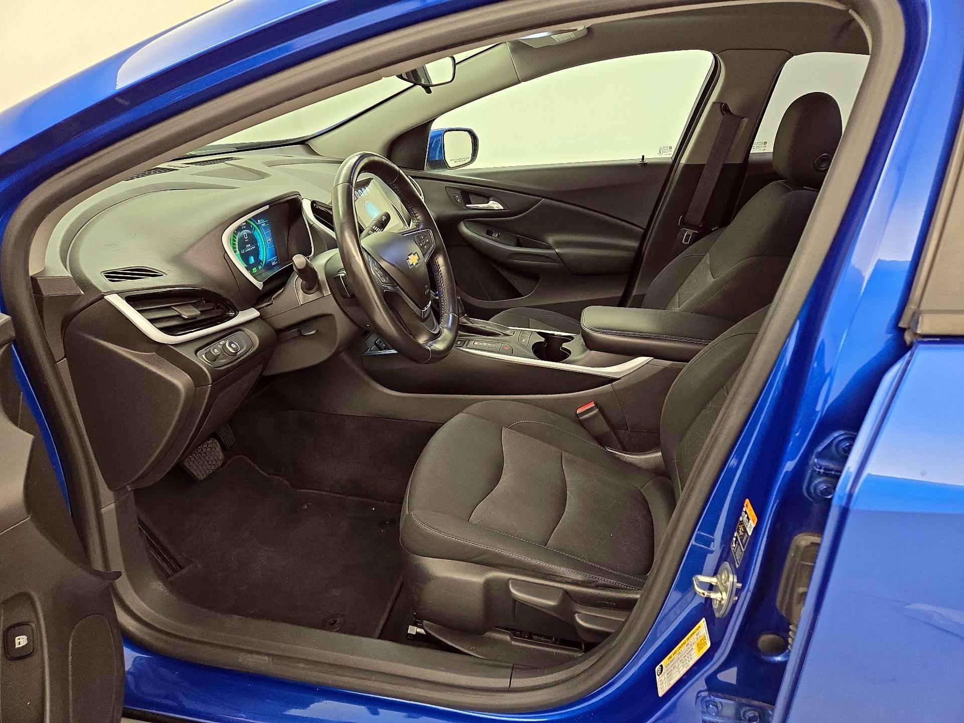 Thumbnail: 2017 Chevrolet Volt - 11