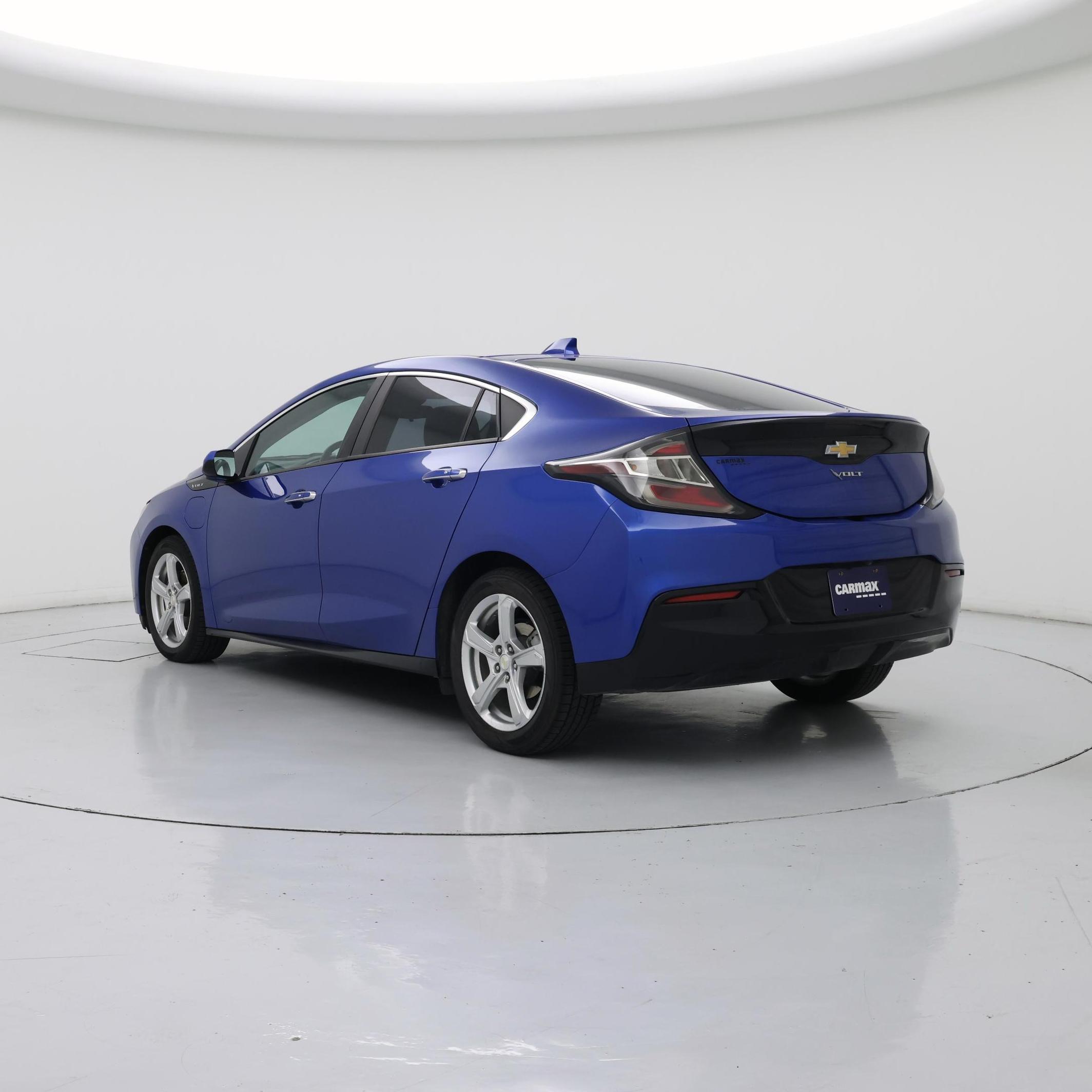 Thumbnail: 2017 Chevrolet Volt - 2
