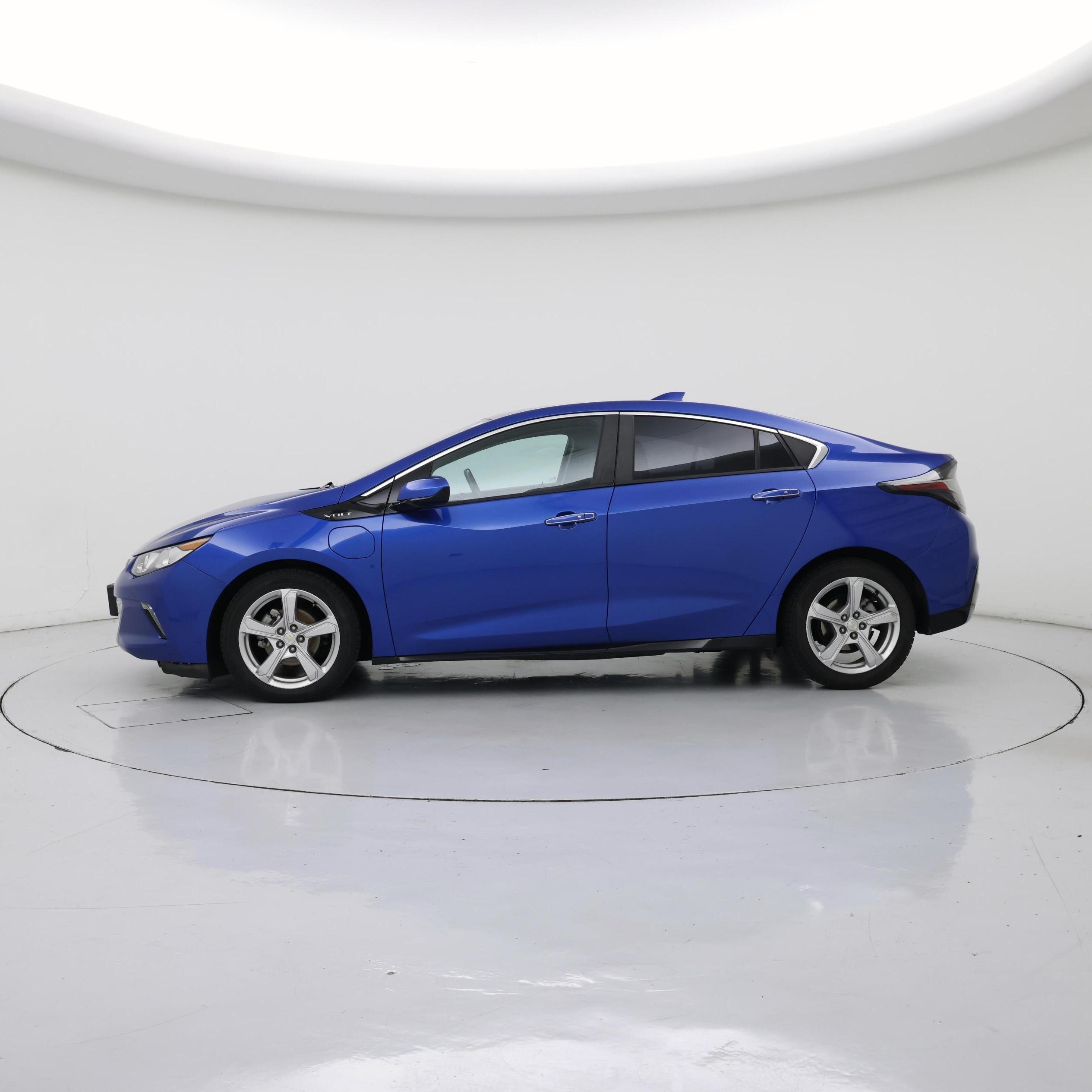 Thumbnail: 2017 Chevrolet Volt - 3