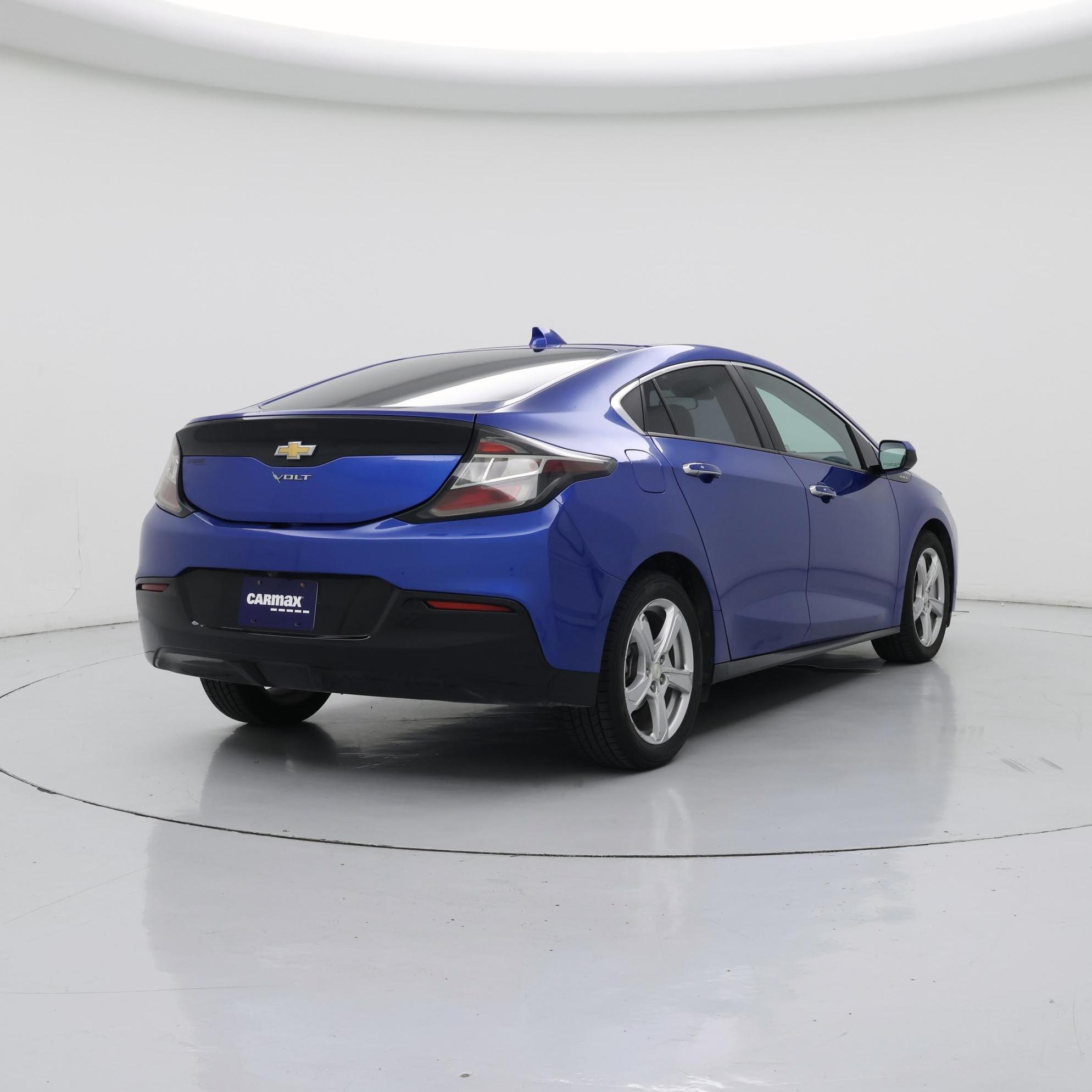 Thumbnail: 2017 Chevrolet Volt - 8