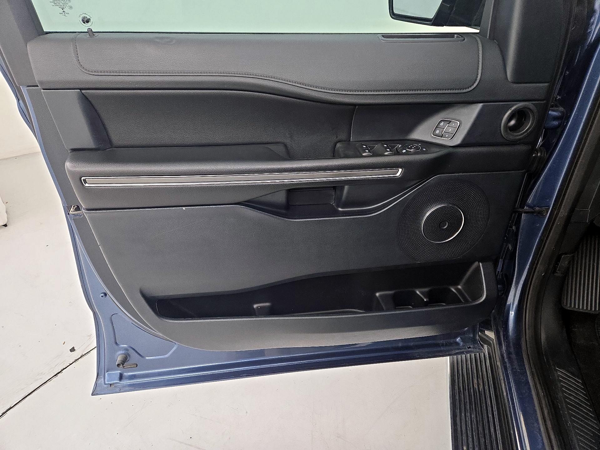 Thumbnail: 2020 Ford Expedition - 12