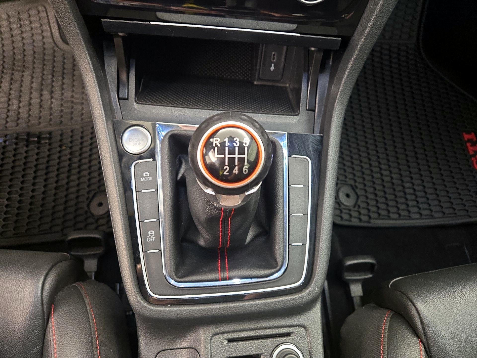 Thumbnail: 2021 Volkswagen Golf - 18