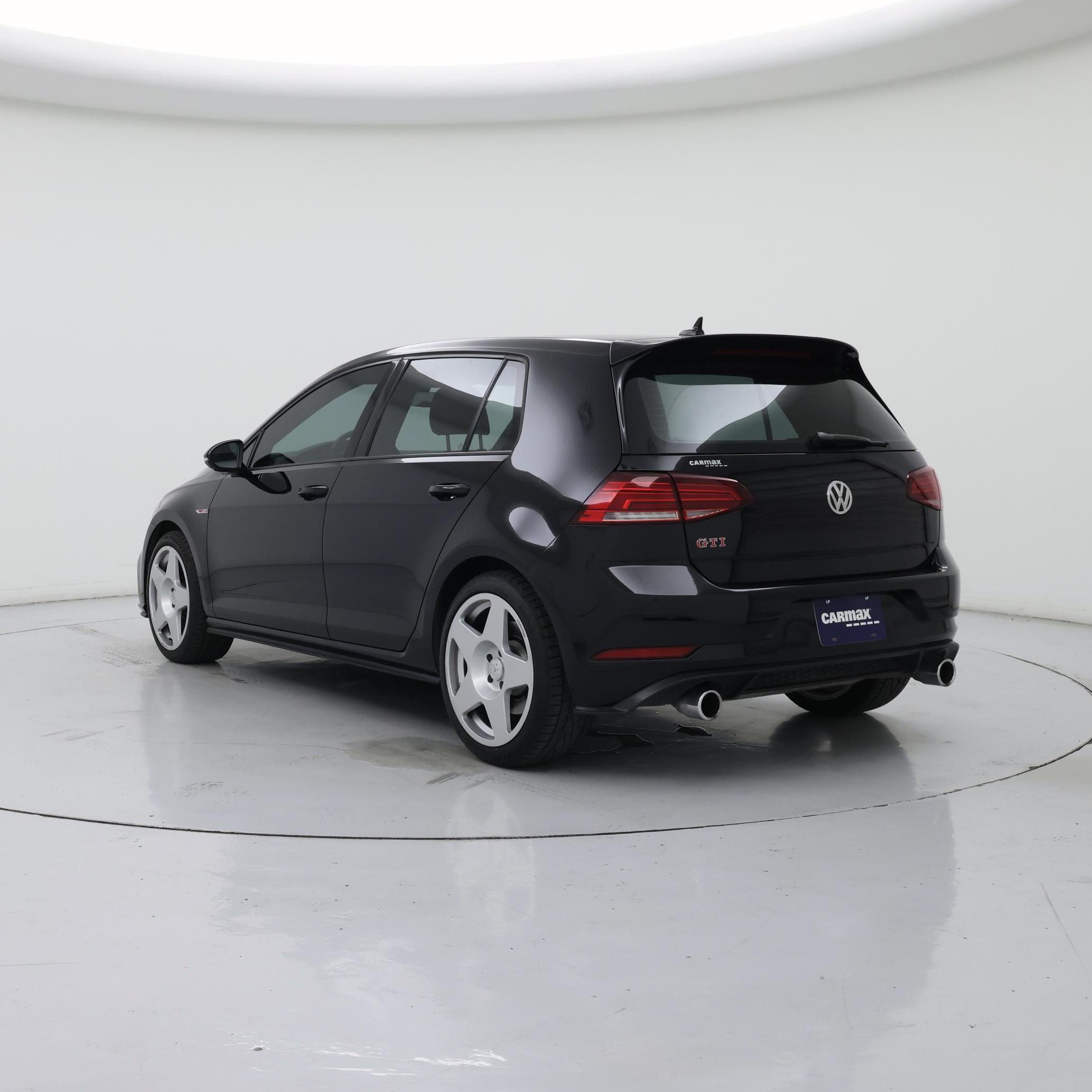 Thumbnail: 2021 Volkswagen Golf - 2