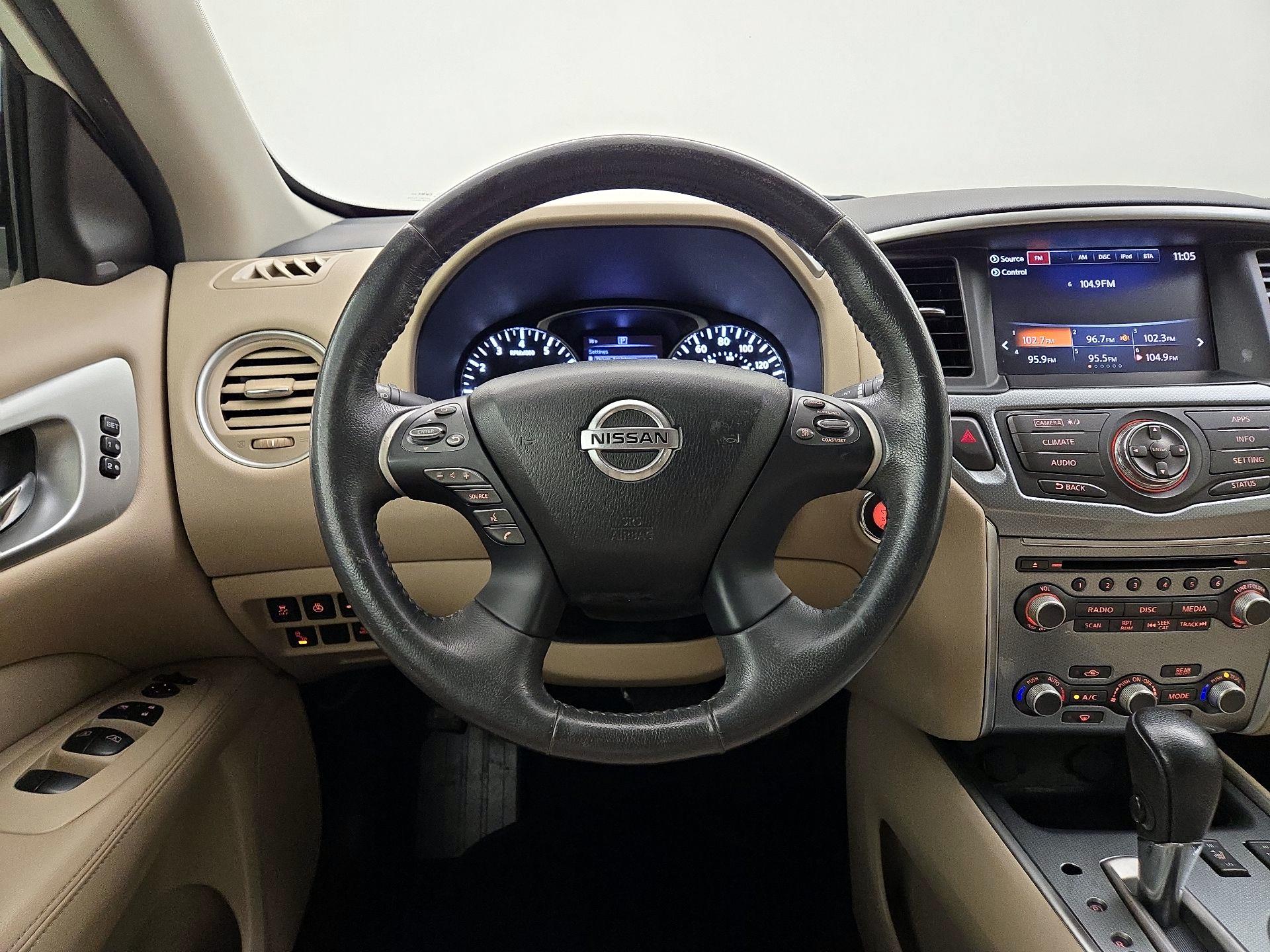 Thumbnail: 2017 Nissan Pathfinder - 10