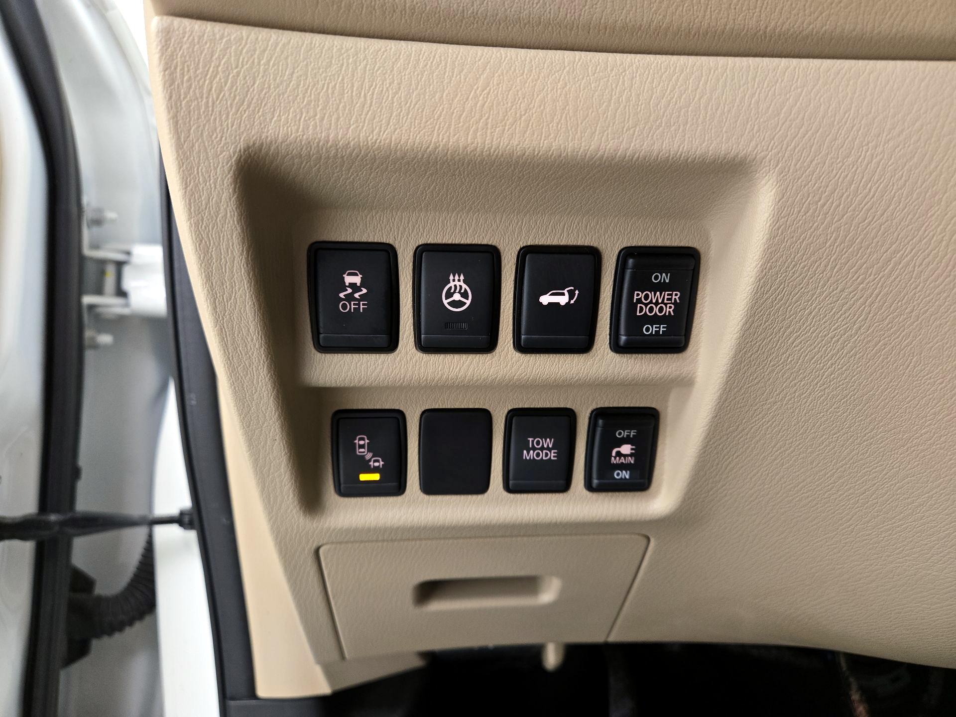 Thumbnail: 2017 Nissan Pathfinder - 13