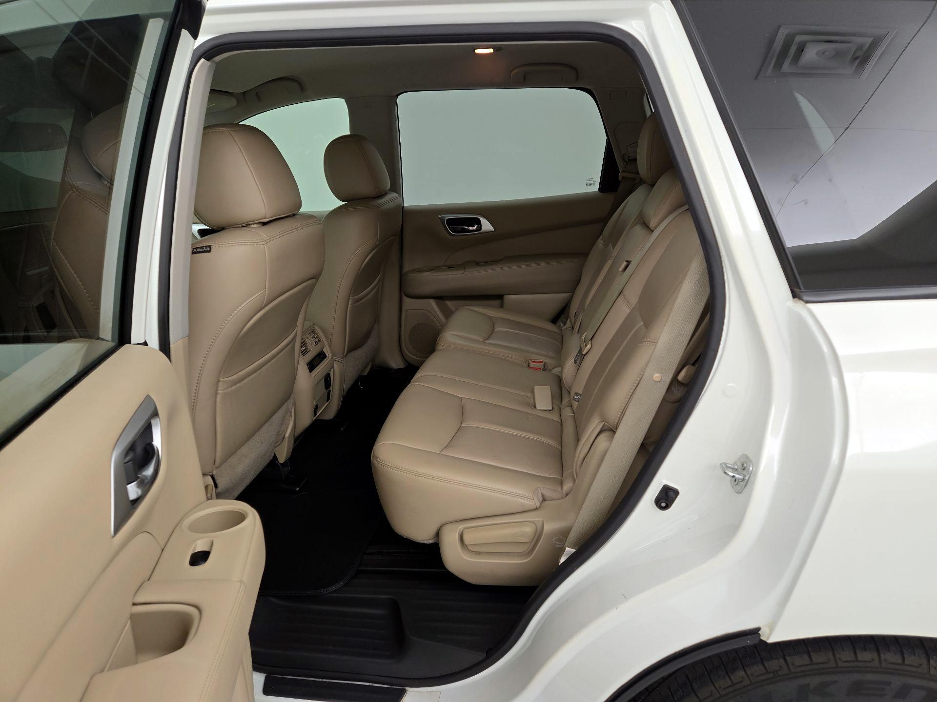 Thumbnail: 2017 Nissan Pathfinder - 19