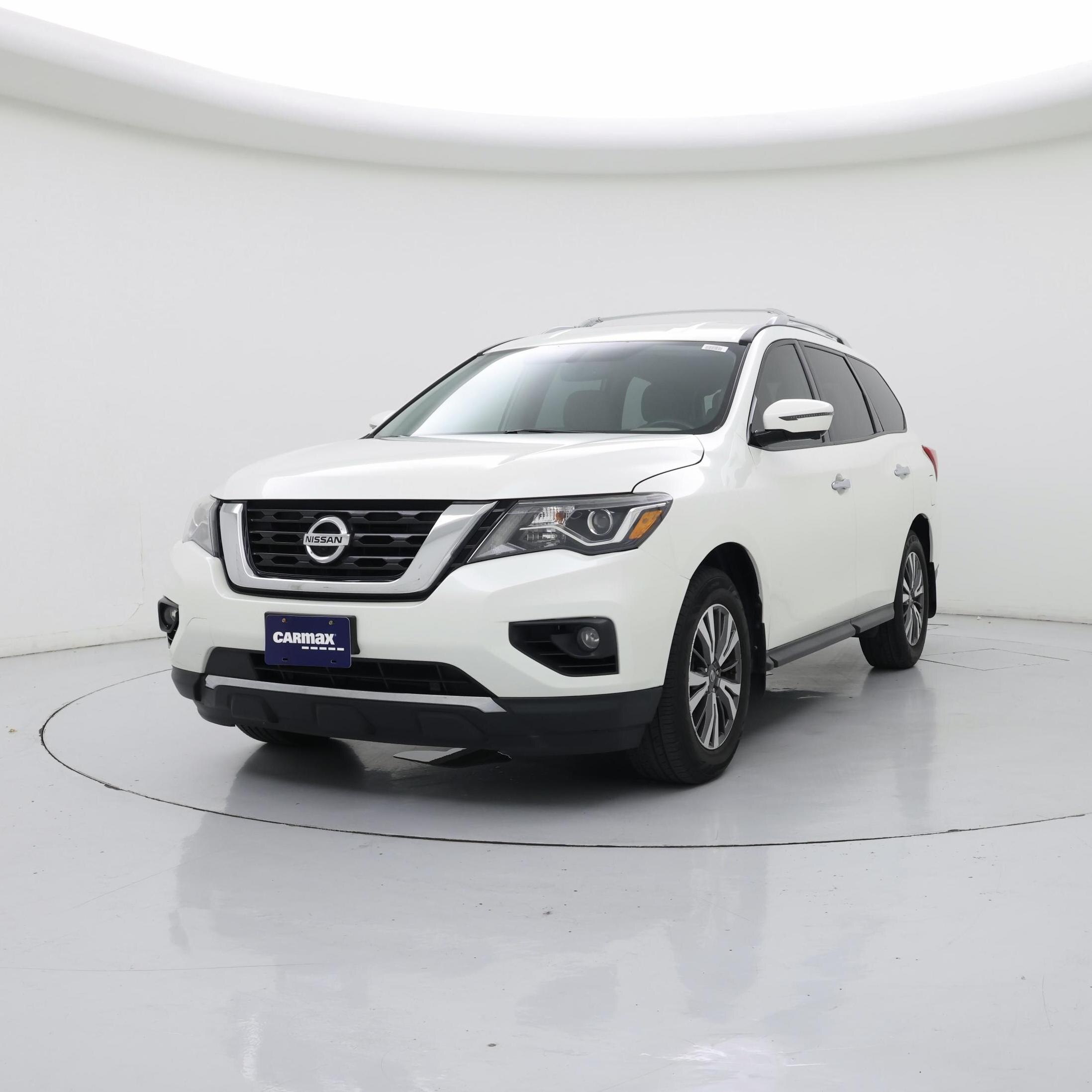 Thumbnail: 2017 Nissan Pathfinder - 4