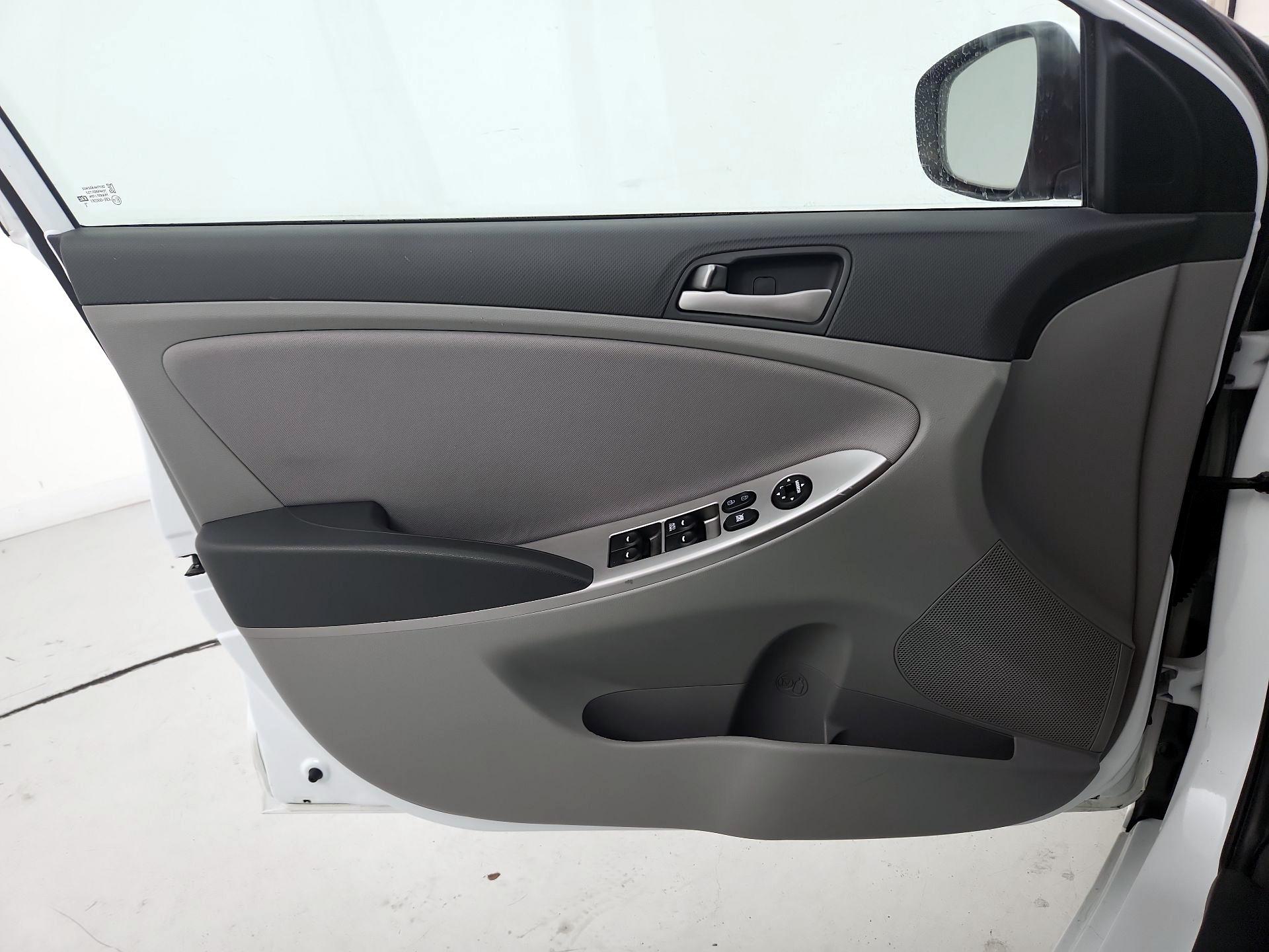 Thumbnail: 2017 Hyundai Accent - 12
