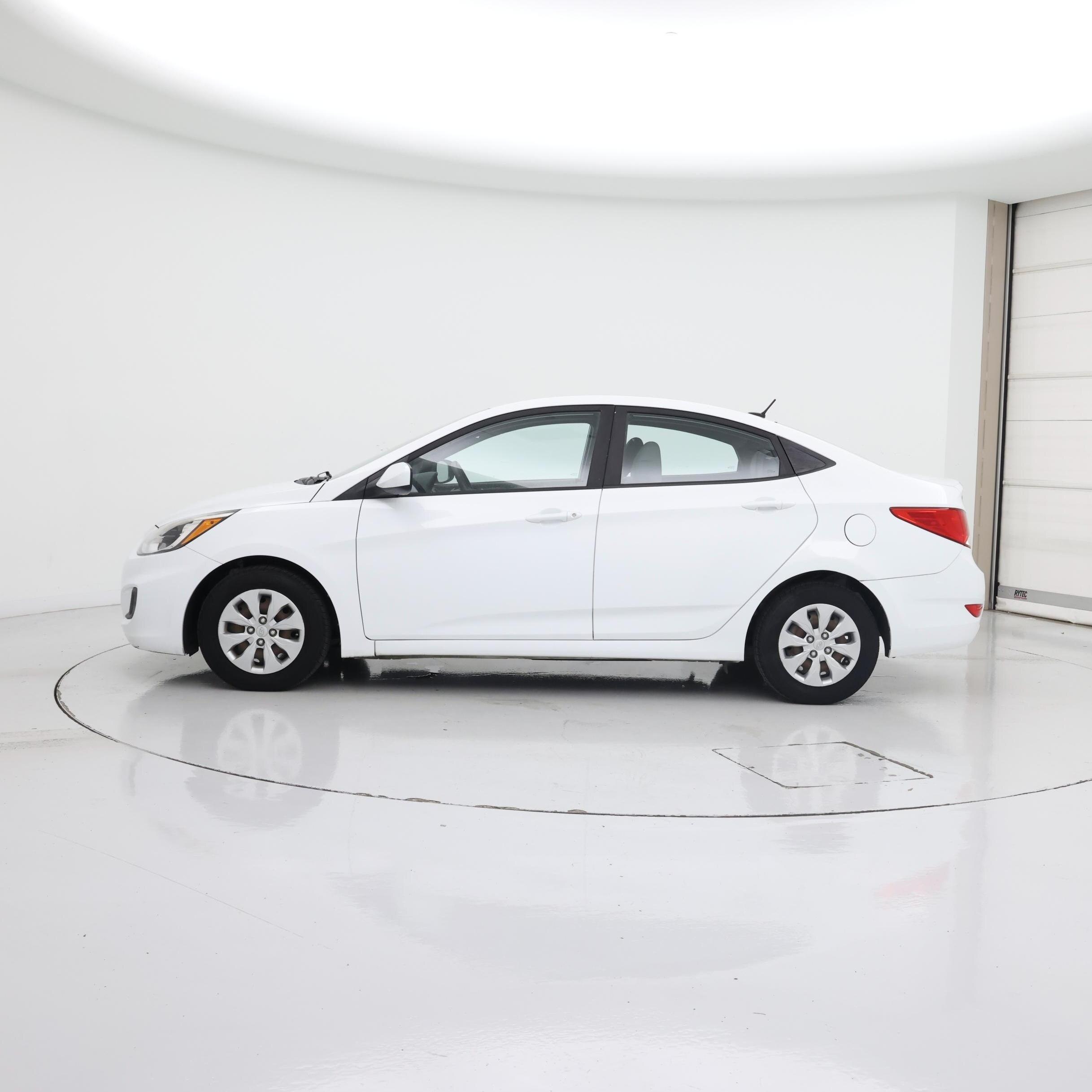 Thumbnail: 2017 Hyundai Accent - 3