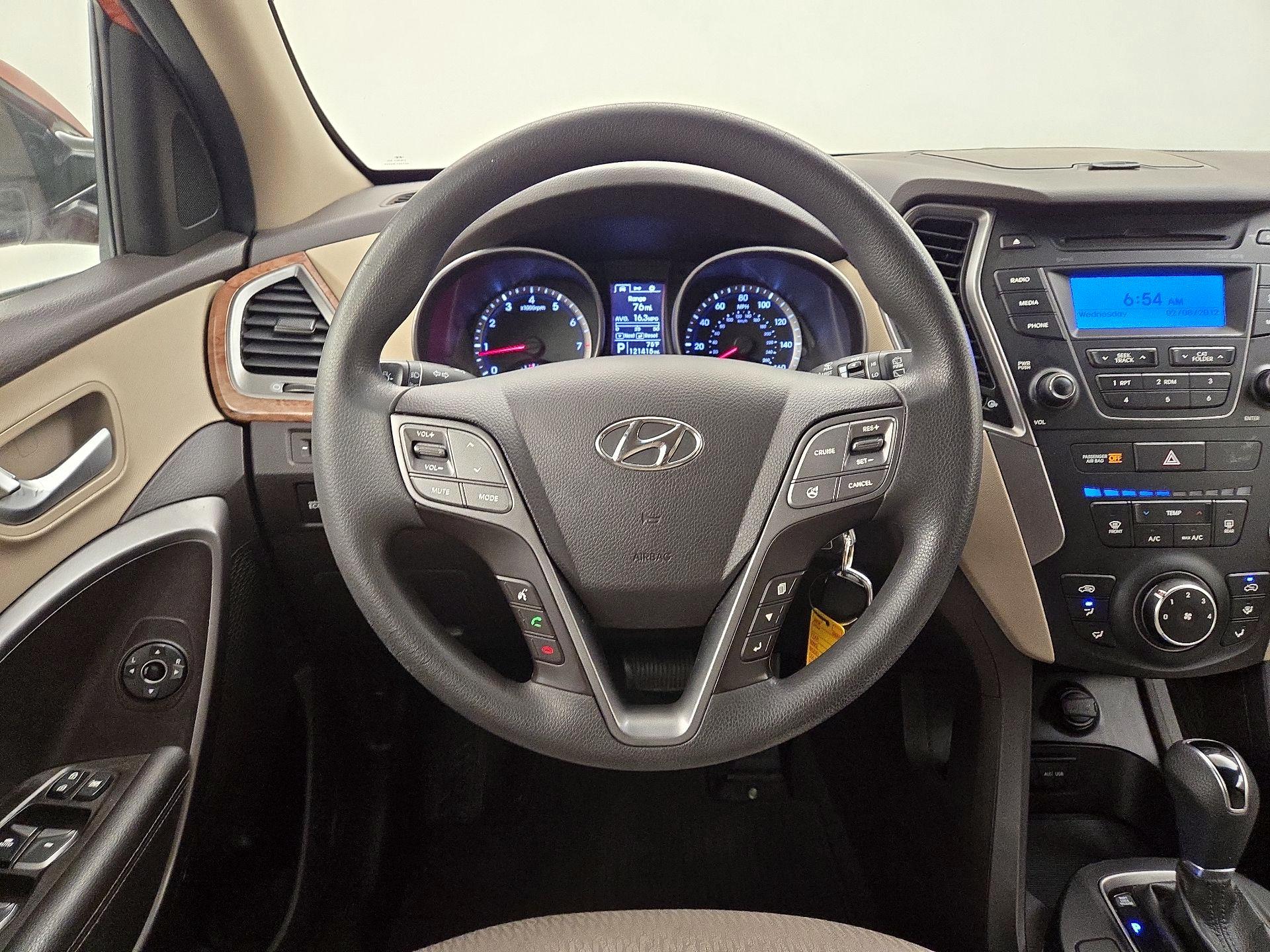 Thumbnail: 2013 Hyundai Santa Fe - 10