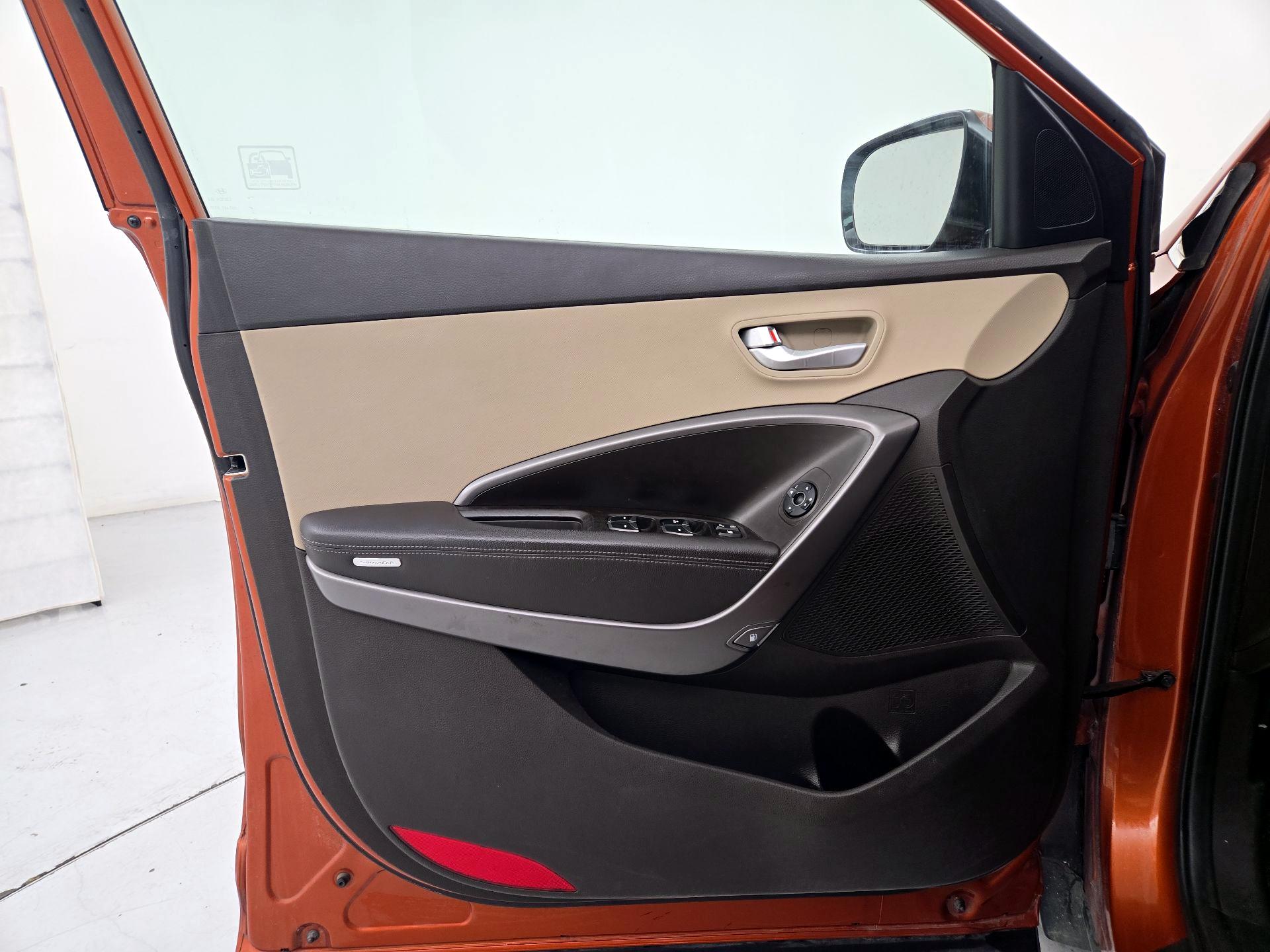 Thumbnail: 2013 Hyundai Santa Fe - 12