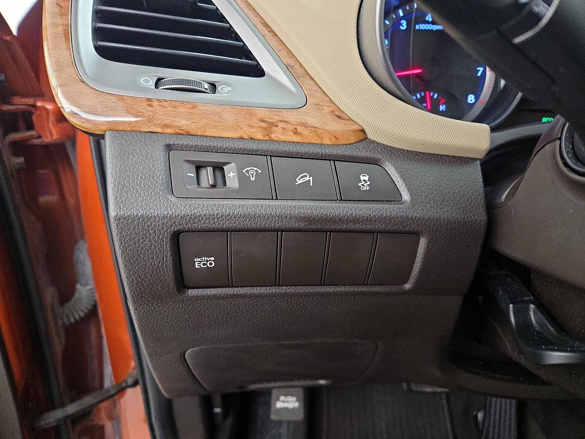 Thumbnail: 2013 Hyundai Santa Fe - 13