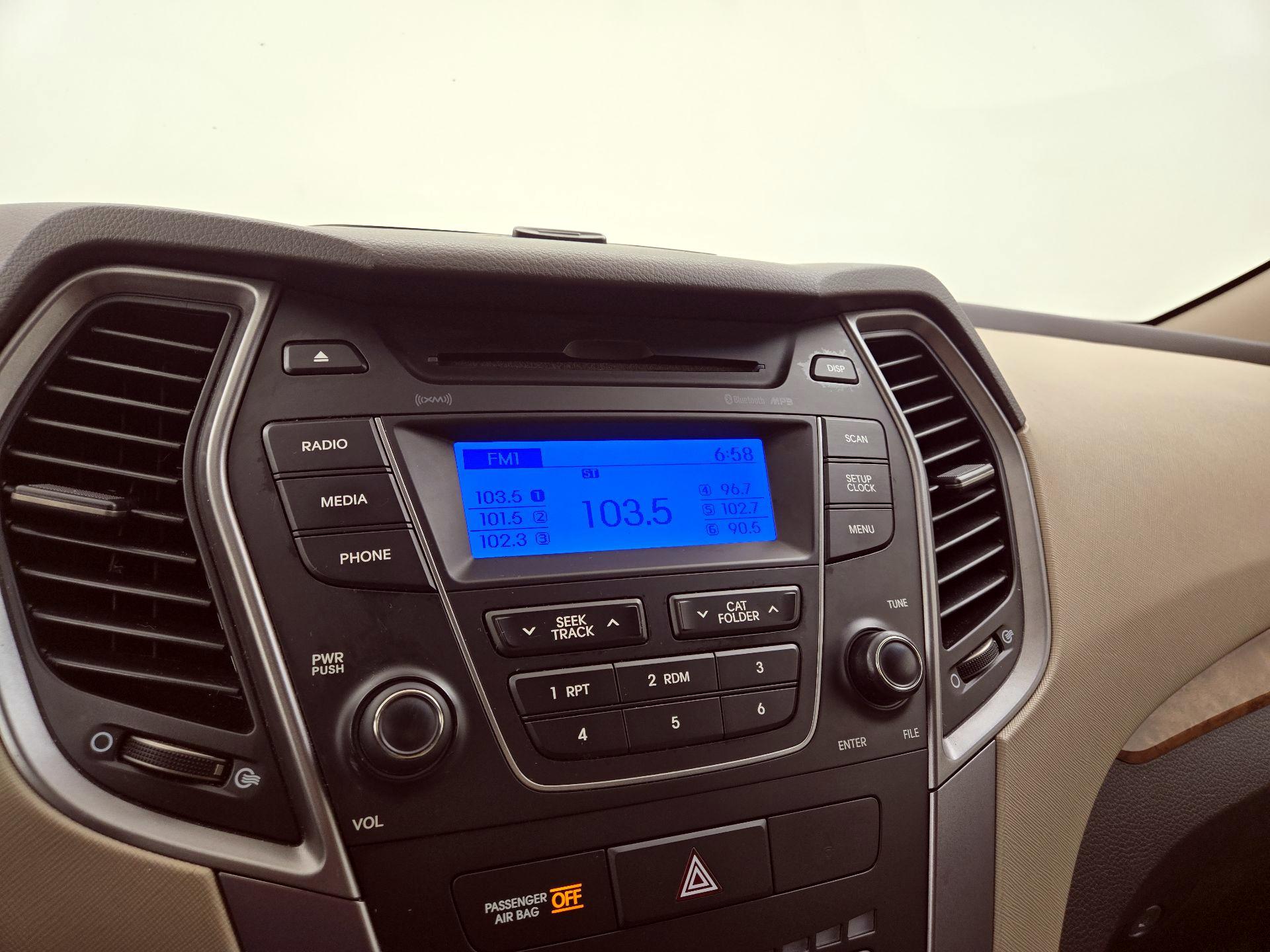 Thumbnail: 2013 Hyundai Santa Fe - 14