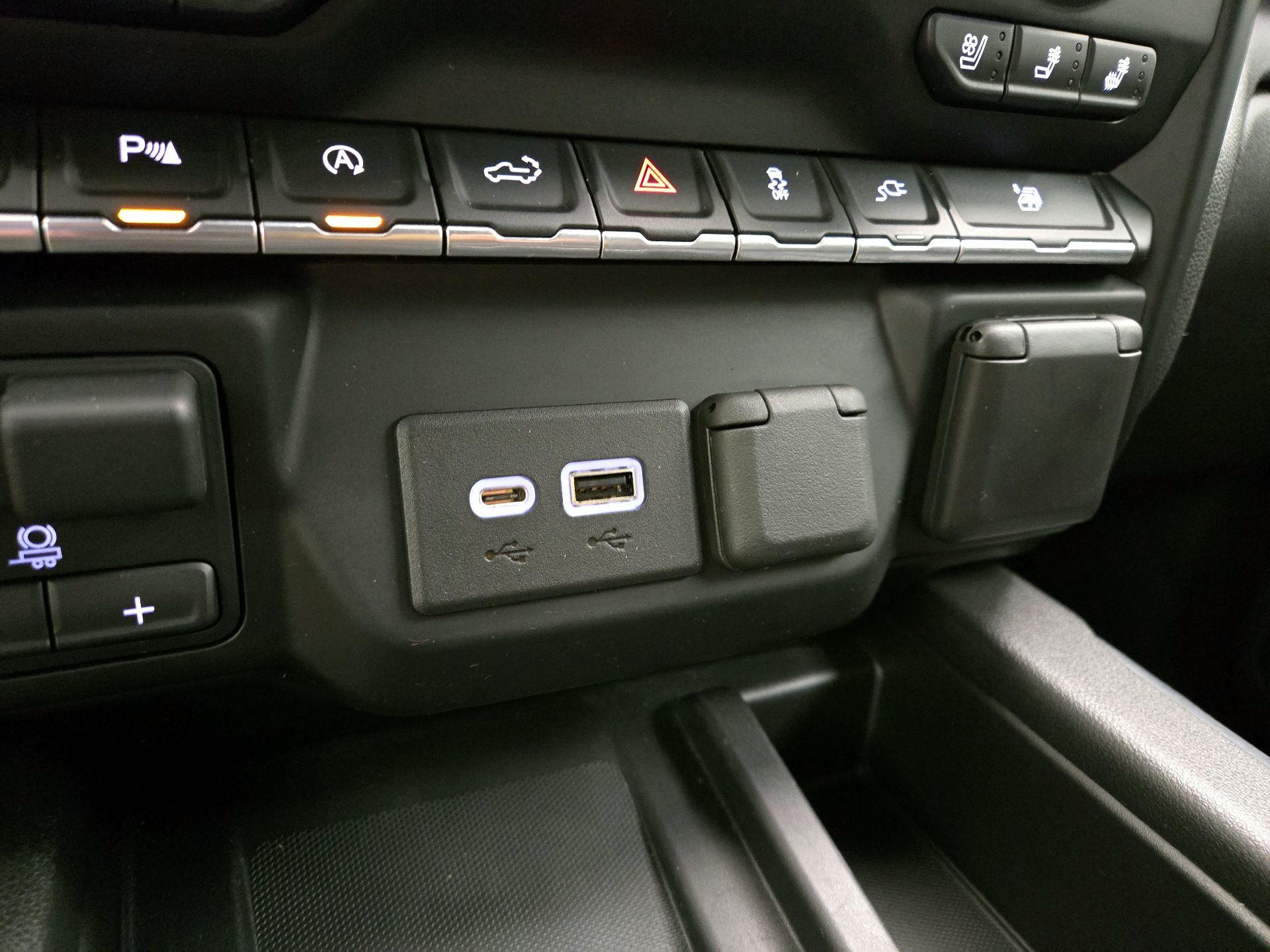 Thumbnail: 2021 Chevrolet Silverado 1500 - 19